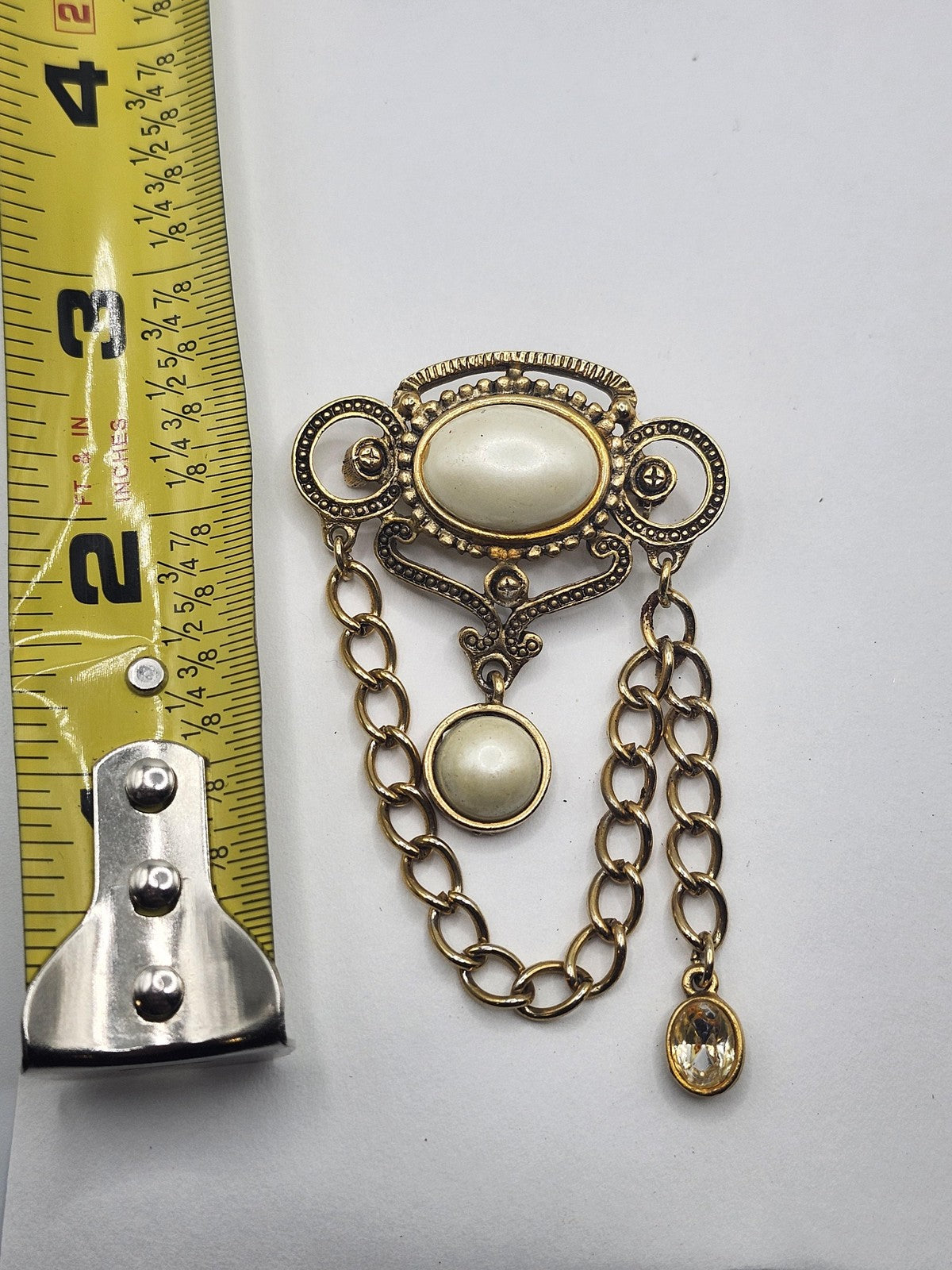 Gold Tone Faux Pearl Brooch Pin Chain Dangle Clear Rhinestone Costume Jewelry