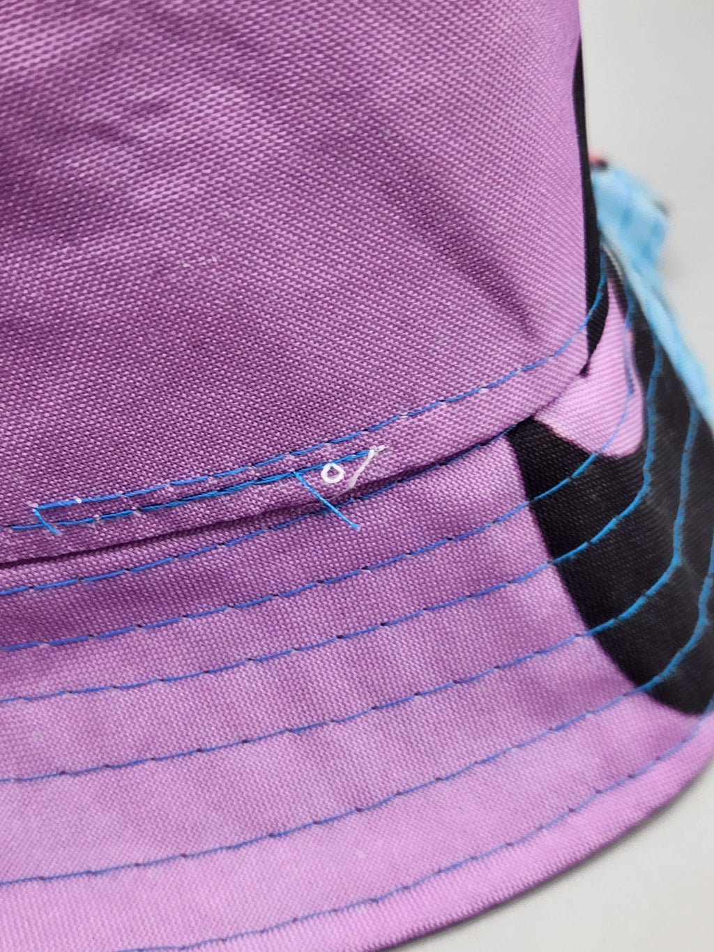 Nike Anime Art Bucket Hat – Purple/Blue Graphic Print Hat