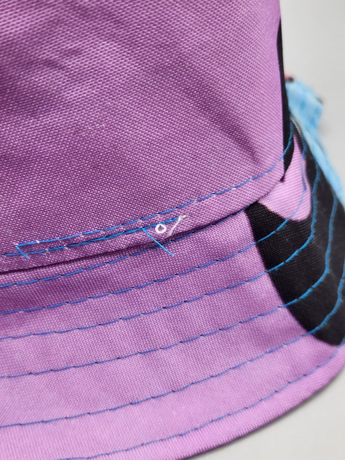 Nike Anime Art Bucket Hat – Purple/Blue Graphic Print Hat