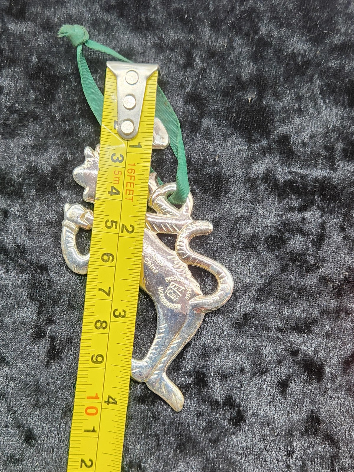 Giftco Dr Seuss Cat In The Hat Silver Metal Christmas Tree Bauble Ornament Decor