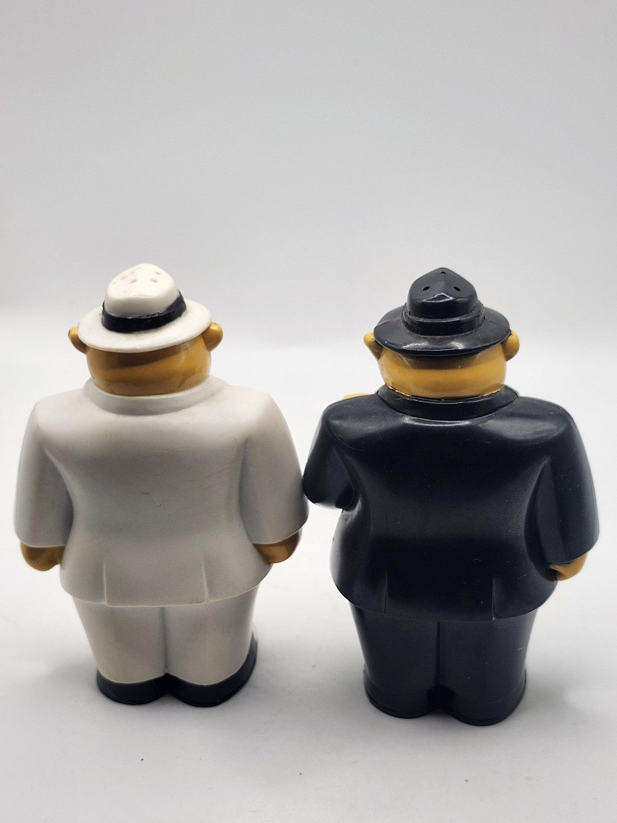 Vintage 1993 RRTC Camel Gangster Salt & Pepper Shaker Set Small Plastic Decor