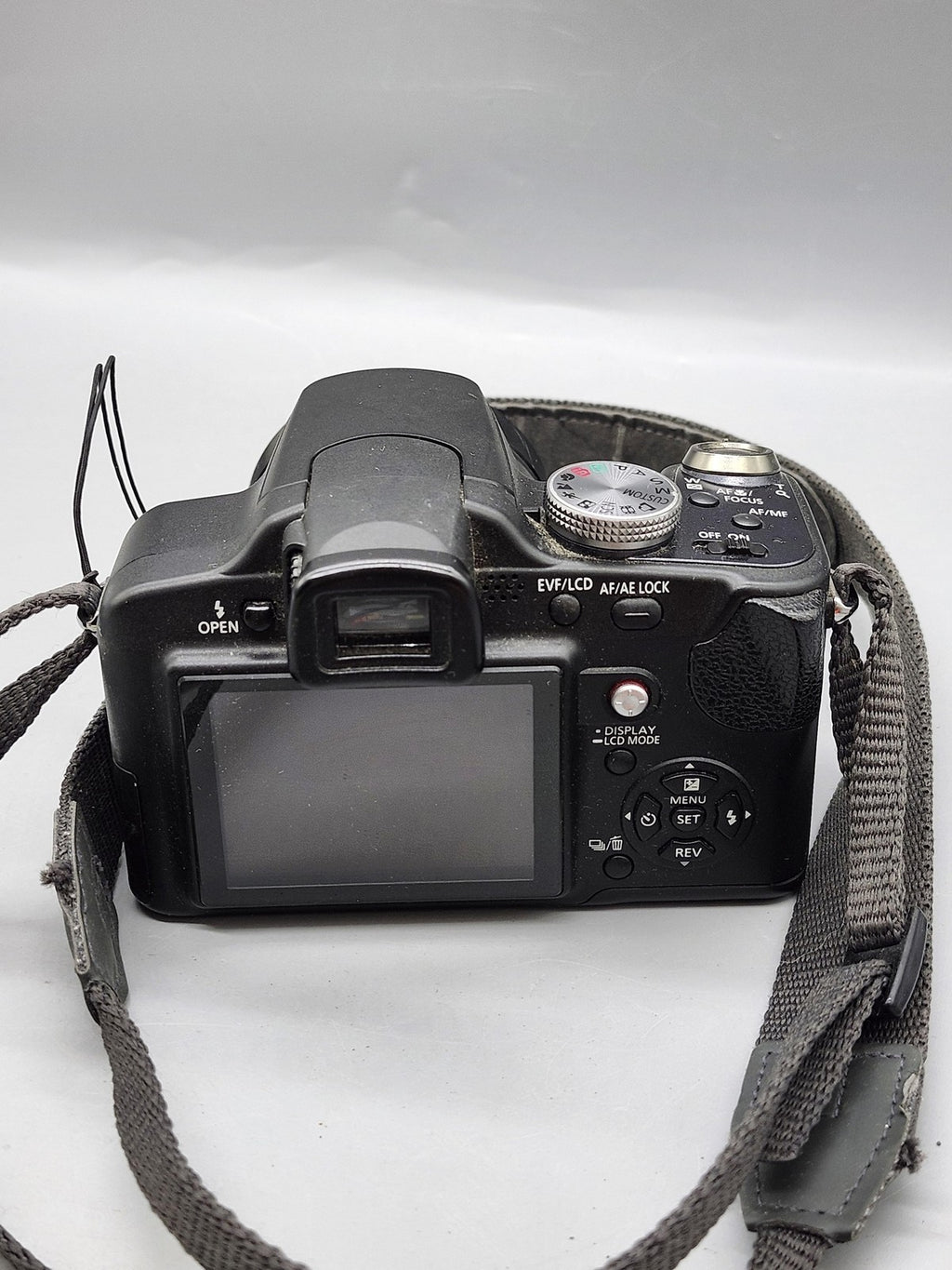 Panasonic Lumix DMC-FZ18 Digital Camera 8.1MP 18X Zoom Black For Parts Repair