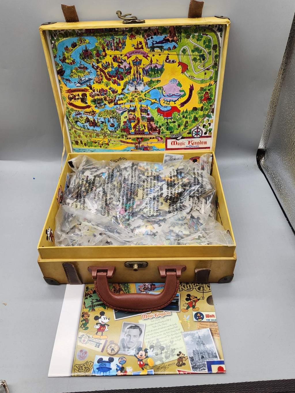 Vintage Walt Disney World Magic Kingdom Puzzle Suitcase EPCOT Monorail Travel...
