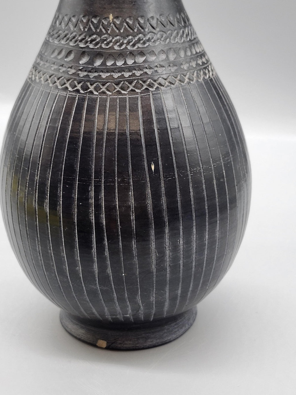 Mulayek Black Carved Ceramic Vase Striped Art Pottery Table Home Decor