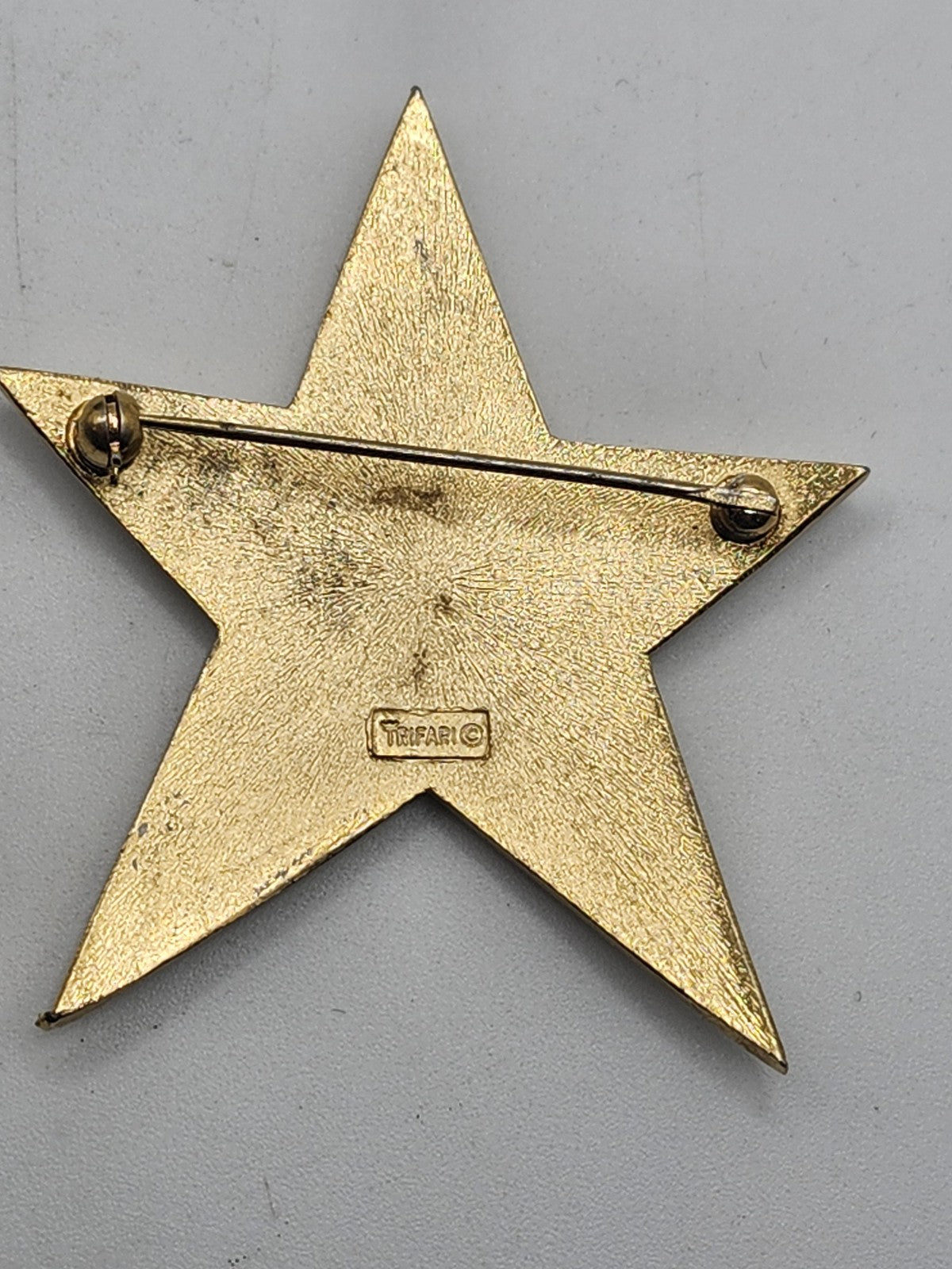 Vintage Trifari Star Brooch Pin White Enamel Gold Tone Celestial Jewelry 3 Inch