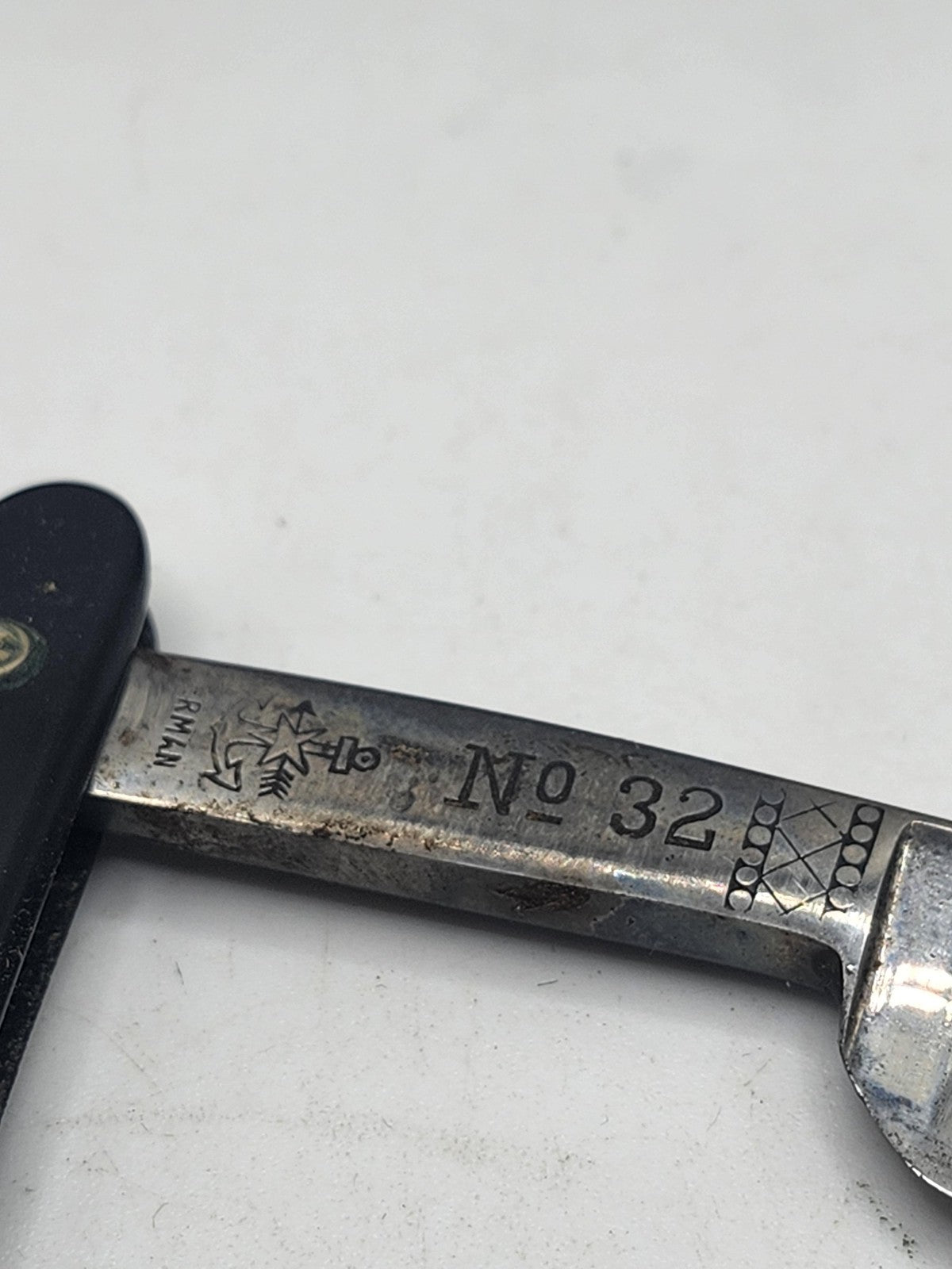 Vintage Wester Bros Best Straight Razor No 32 Black Handle Germany Shaving