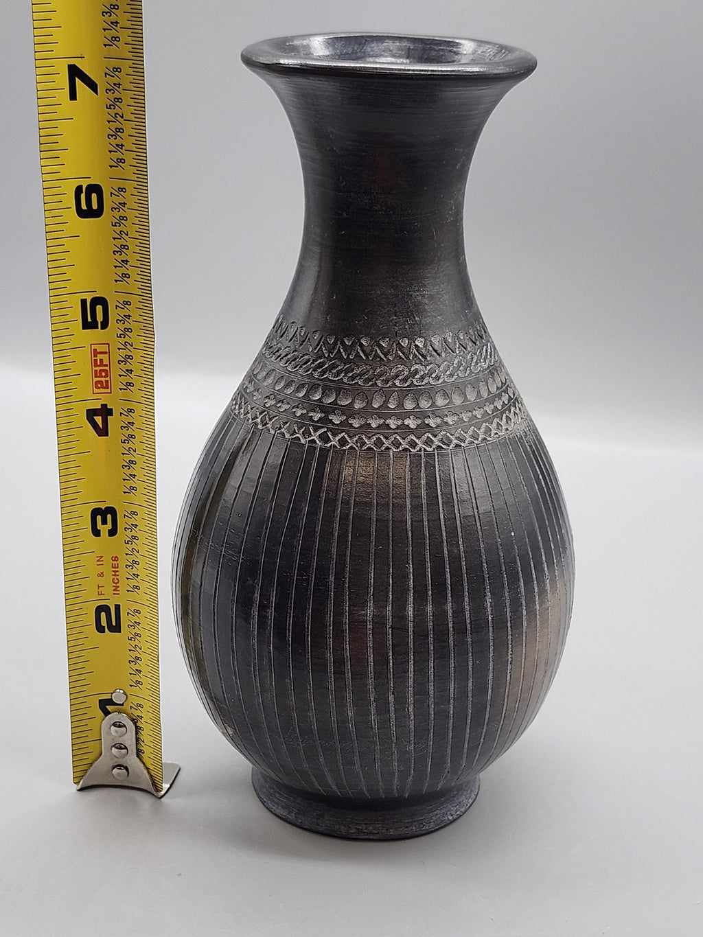 Mulayek Black Carved Ceramic Vase Striped Art Pottery Table Home Decor