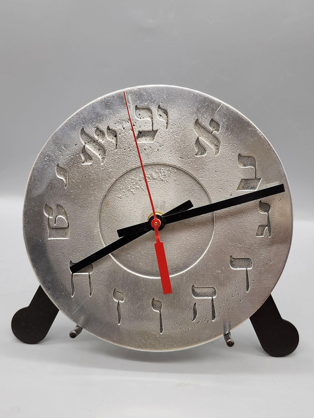 Takane Hebrew Desk Clock Round Silver Metal Quartz Judaica Tabletop Modern Decor