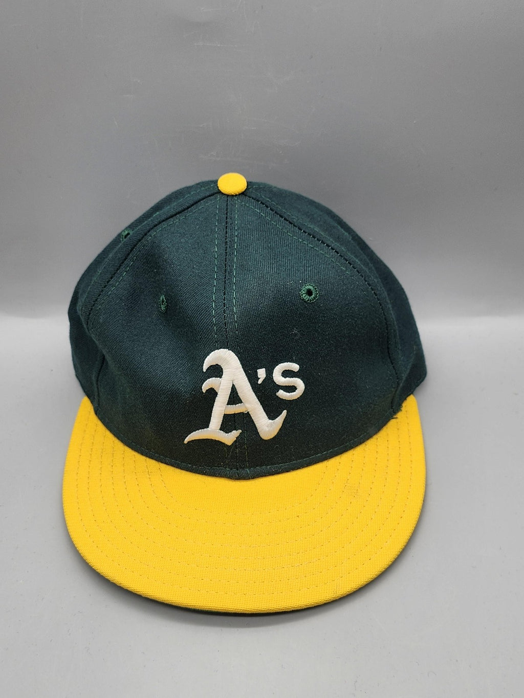 Vintage Oakland Athletics Hat Cap Fitted Mens 6 7/8 MLB Baseball New Era Green