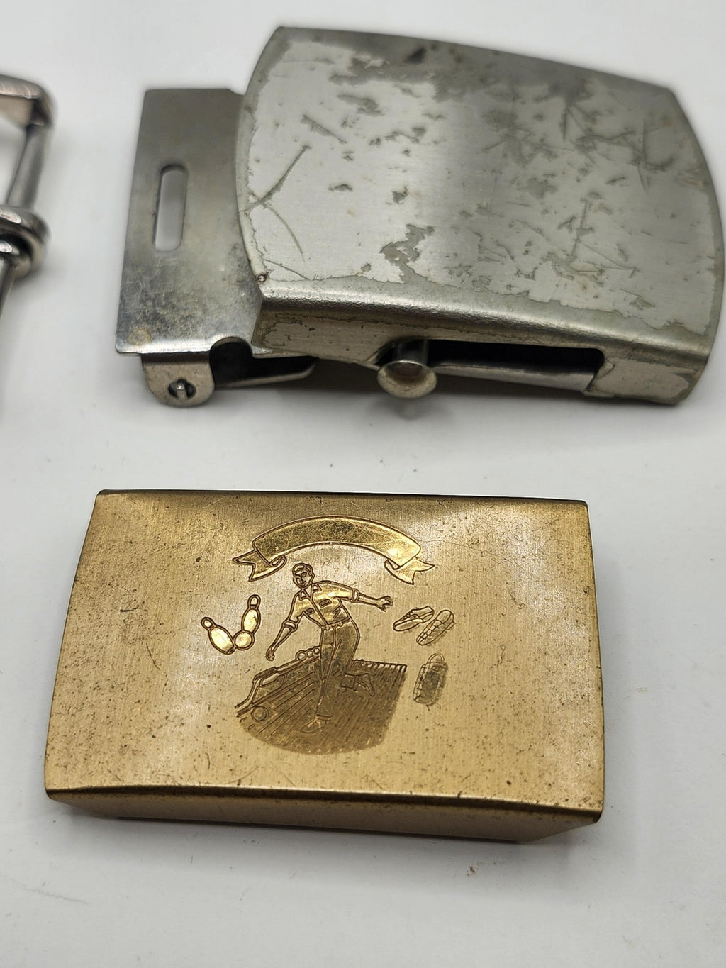 Vintage Metal Belt Buckle Lot Of 4 Mens Rectangular Clamp Medallion Silver Gold