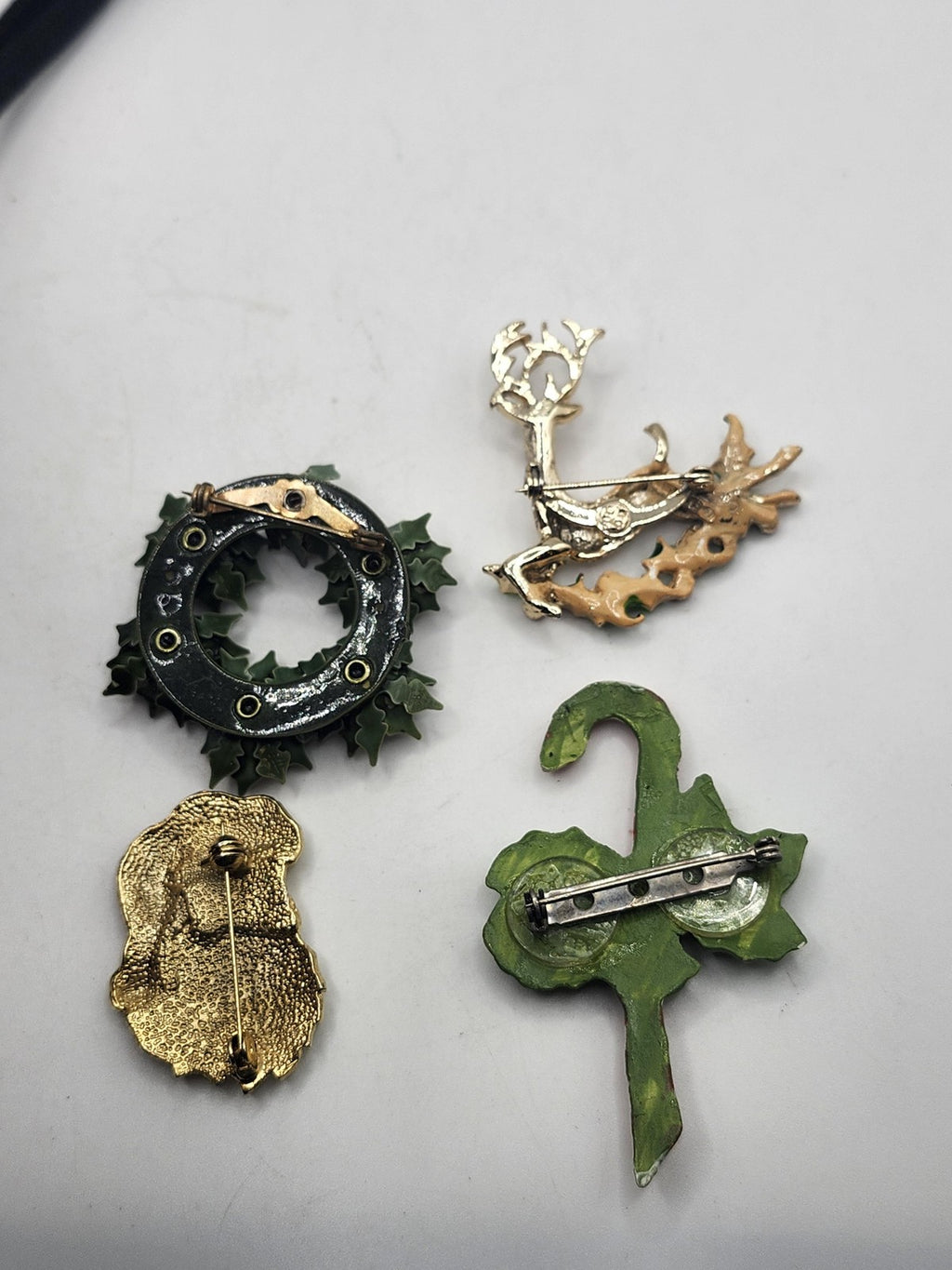 Christmas Brooch Pin Lot Enamel Wreath Reindeer Santa Candy Cane Holiday 4 Set