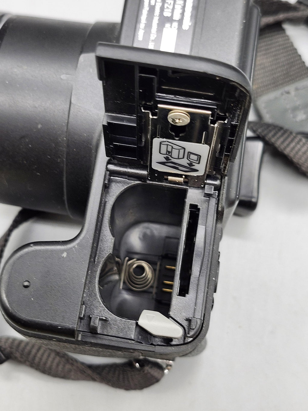 Panasonic Lumix DMC-FZ18 Digital Camera 8.1MP 18X Zoom Black For Parts Repair