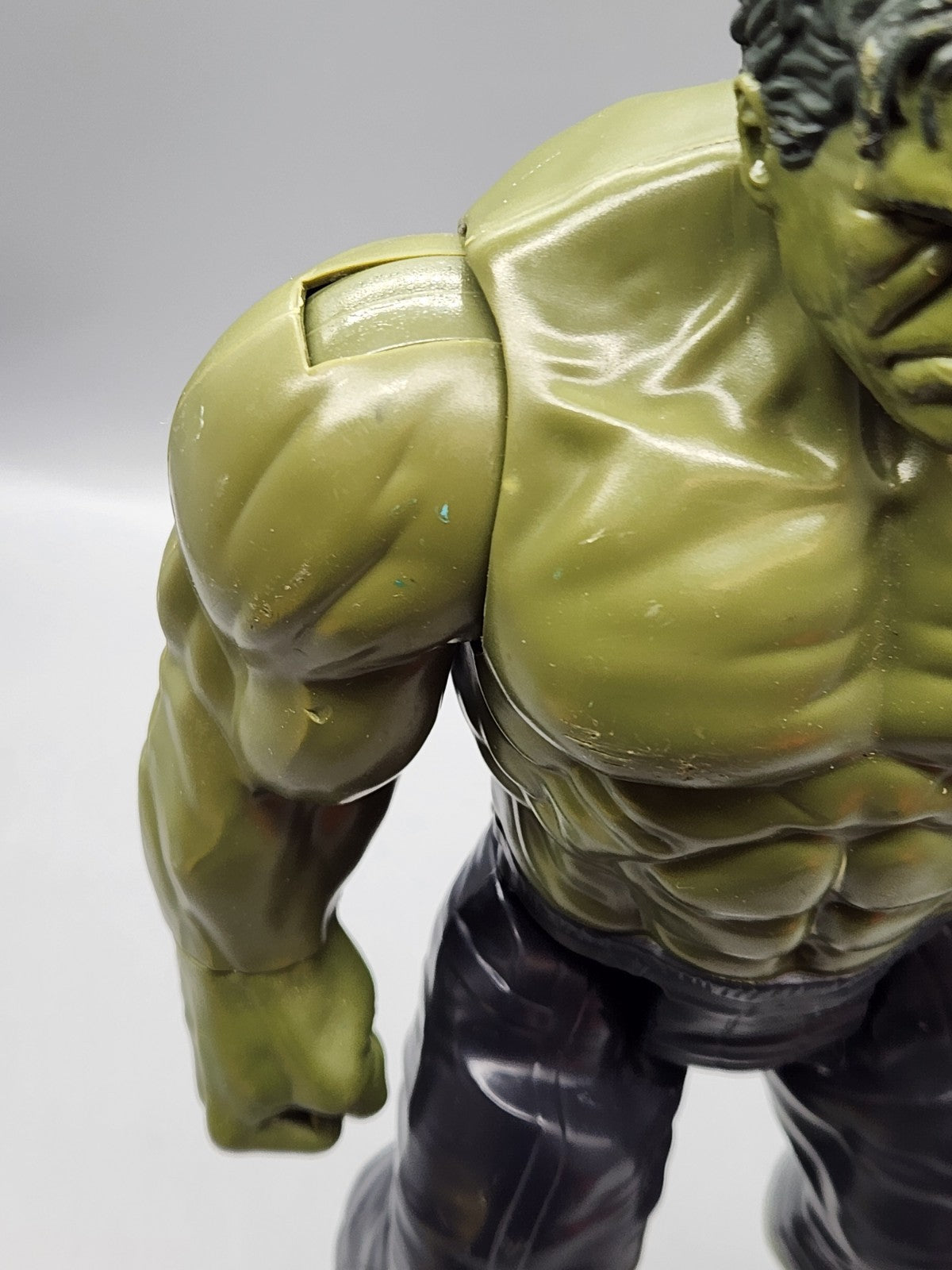 Marvel Hulk Titan Hero Action Figure 12” Hasbro Avengers Green Giant Toy