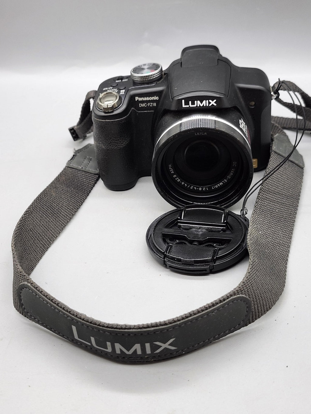 Panasonic Lumix DMC-FZ18 Digital Camera 8.1MP 18X Zoom Black For Parts Repair