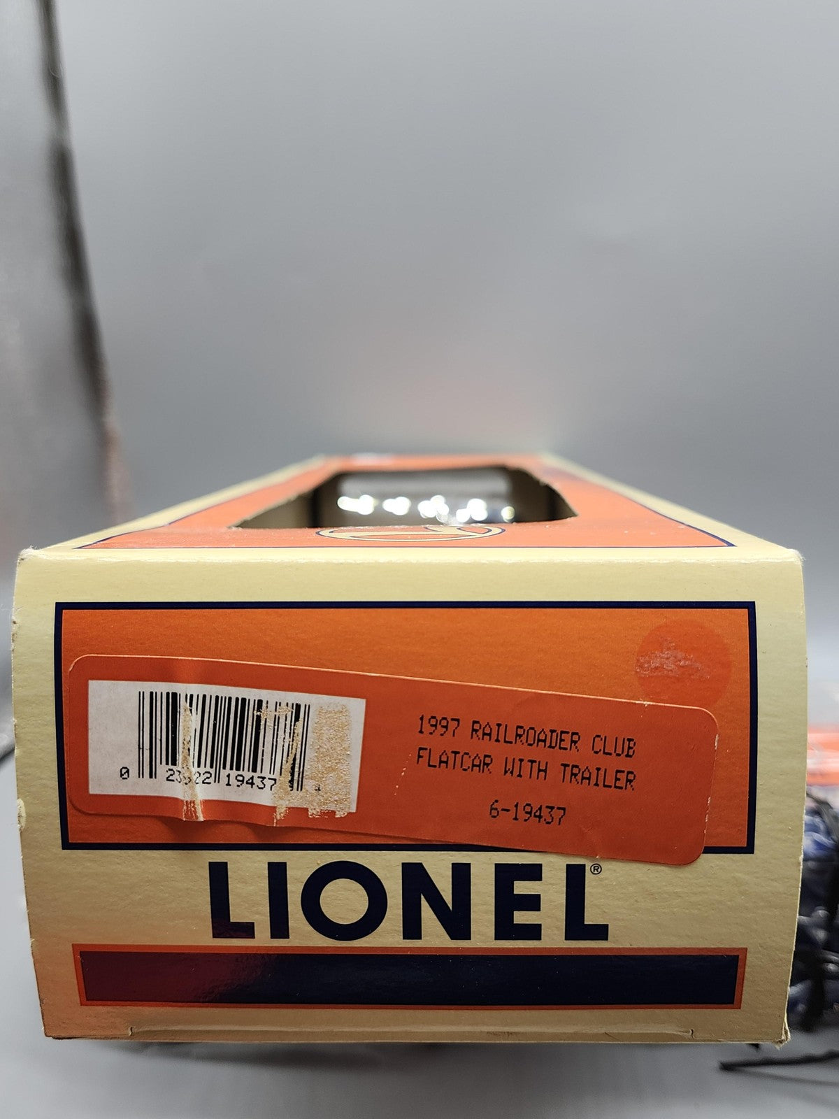 Lionel 1997 Railroader Club Inside Track O Gauge Flat Car Trailer 6-19437