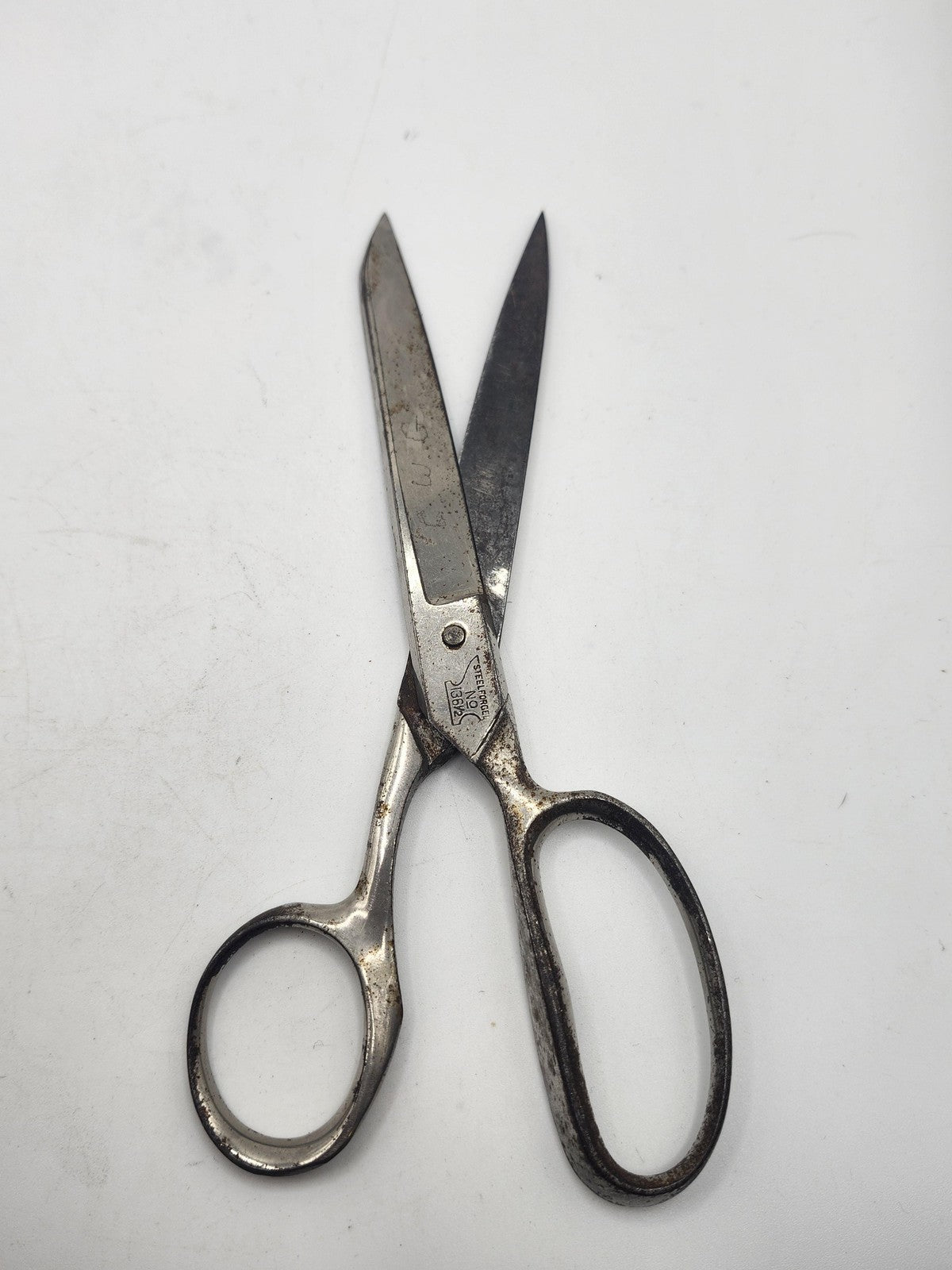 Vintage Wiss SteelForged Inlaid Sewing Scissors No 136 1/2 Silver USA Shears