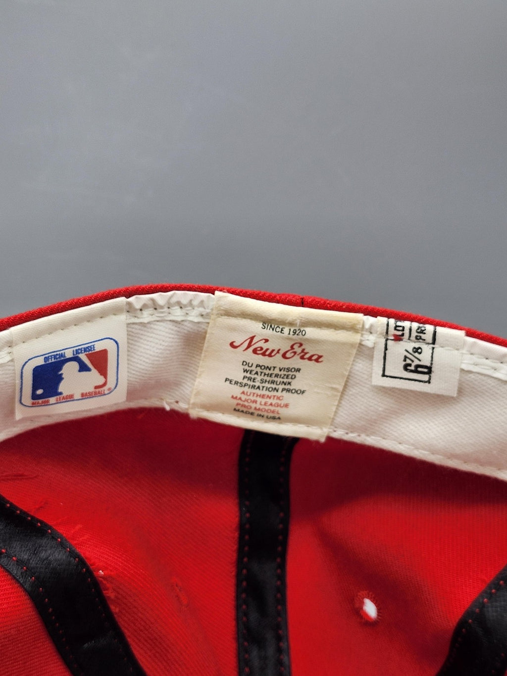 Vintage Cincinnati Reds Hat Cap Fitted MLB Baseball 6 7/8 Red New Era Mens 90s