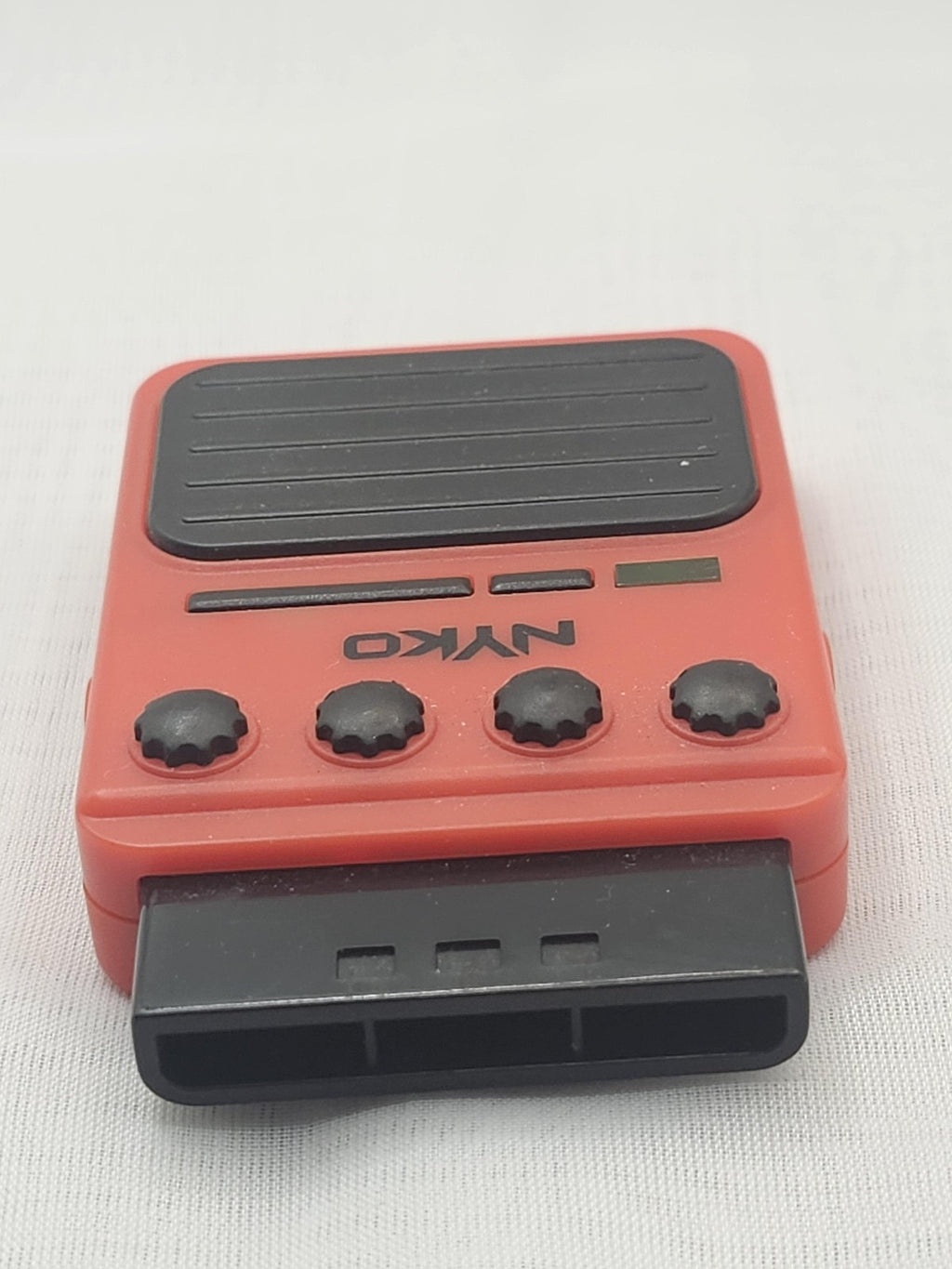 Nyko FrontMan Wireless Guitar Receiver Red For Sony PlayStation 2 PS2 Accessory