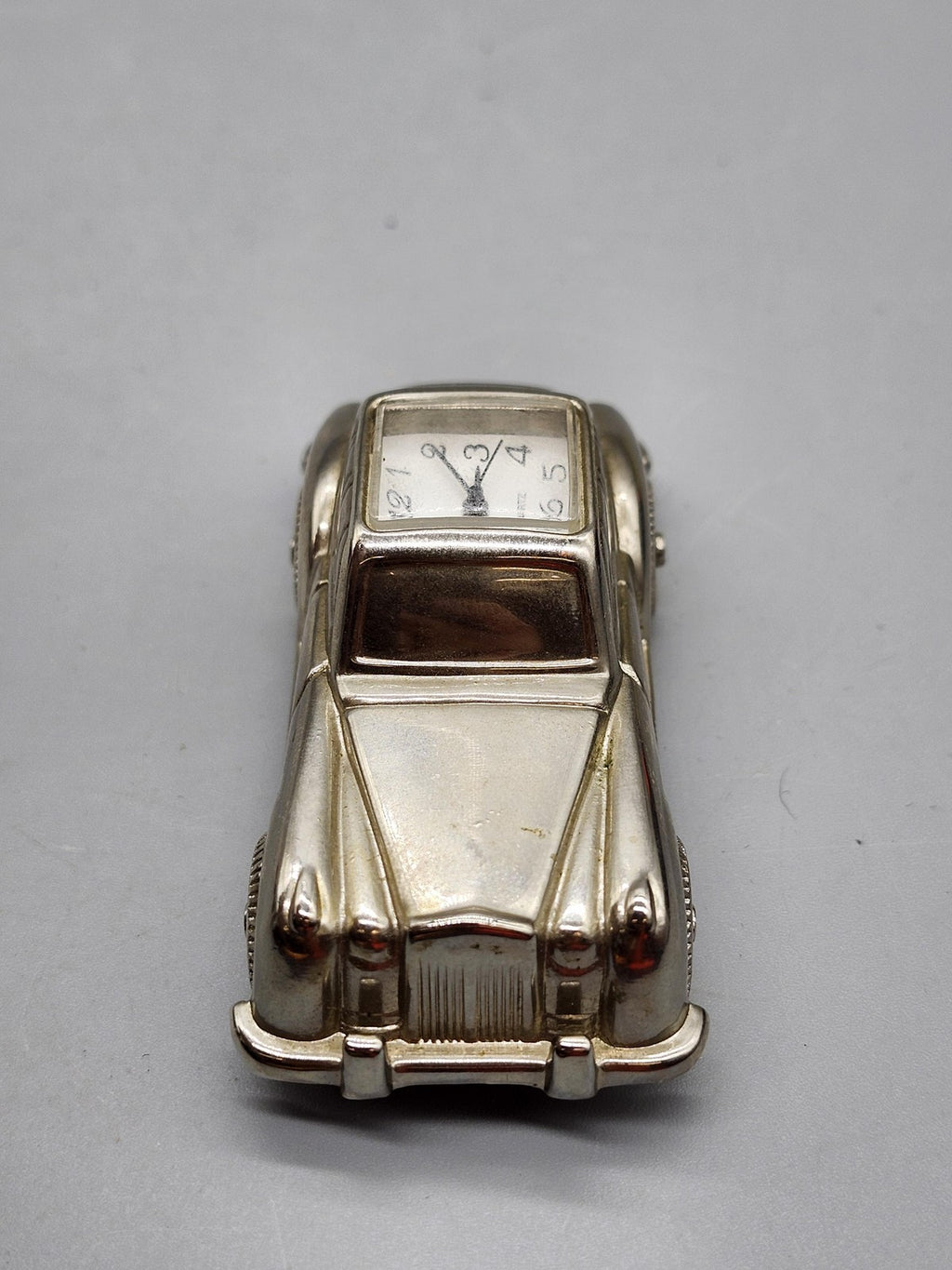 Silver Tone Car Shape Quartz Desk Clock Small Metal Auto Novelty Figurine Decor