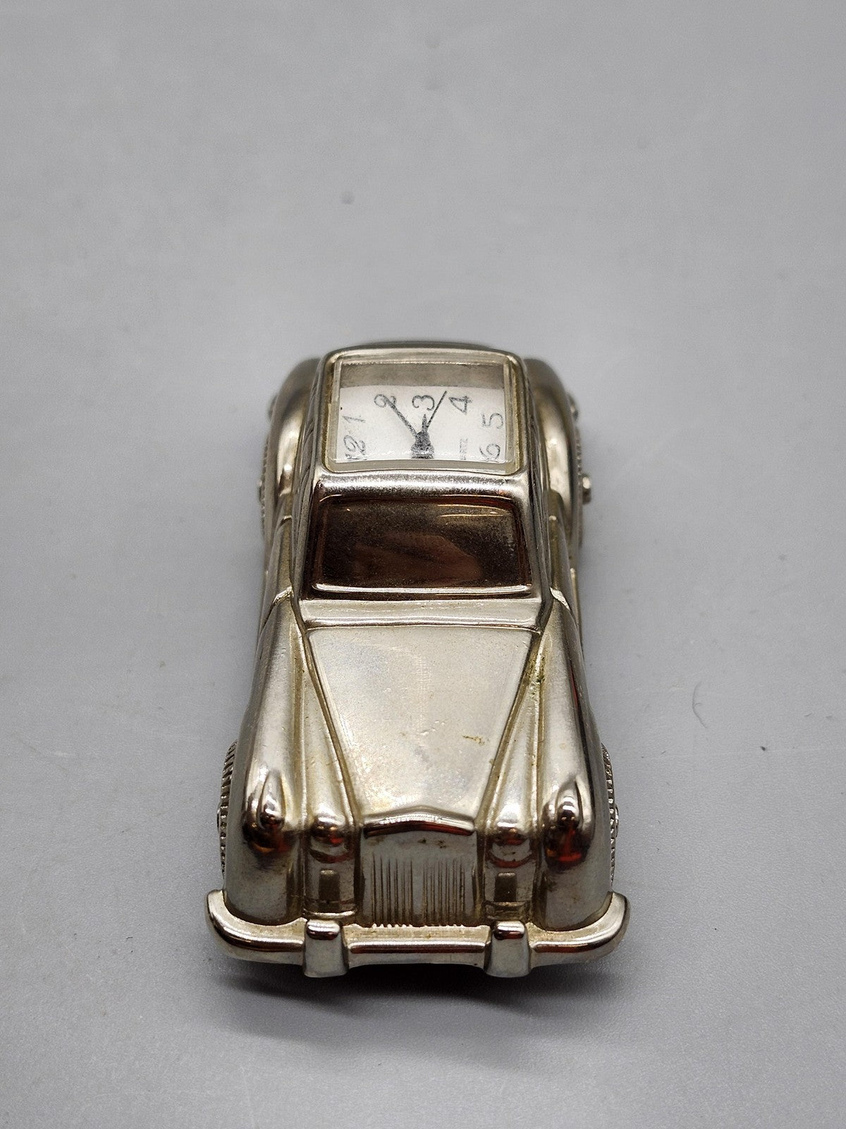 Silver Tone Car Shape Quartz Desk Clock Small Metal Auto Novelty Figurine Decor
