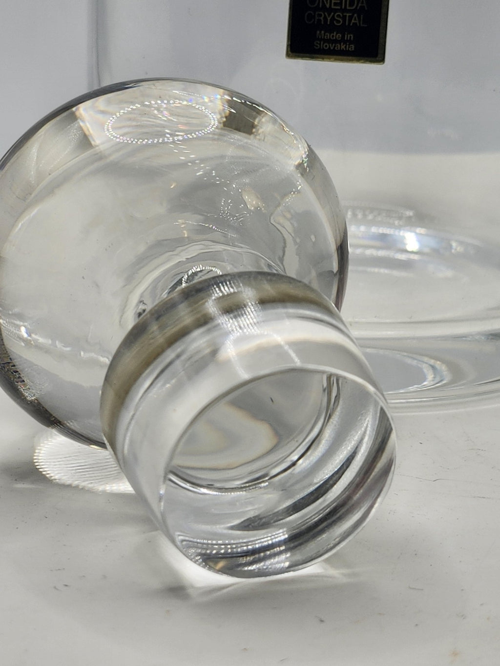 Oneida Crystal Clear Whiskey Decanter Round Stopper Barware Made In Slovakia