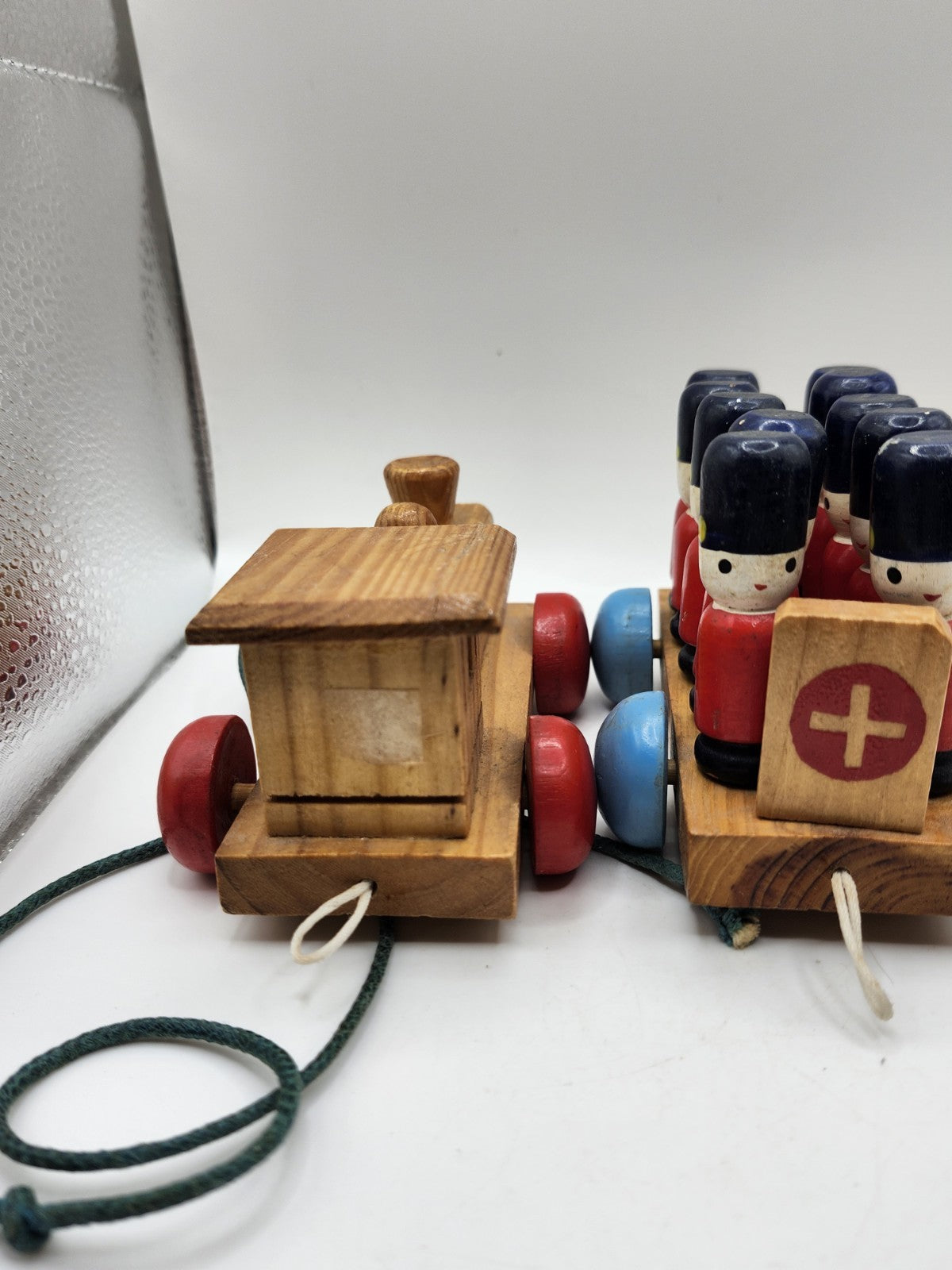Wooden Lillian Vernon Toy Train Soldiers Pull String Counting 1986 Vintage