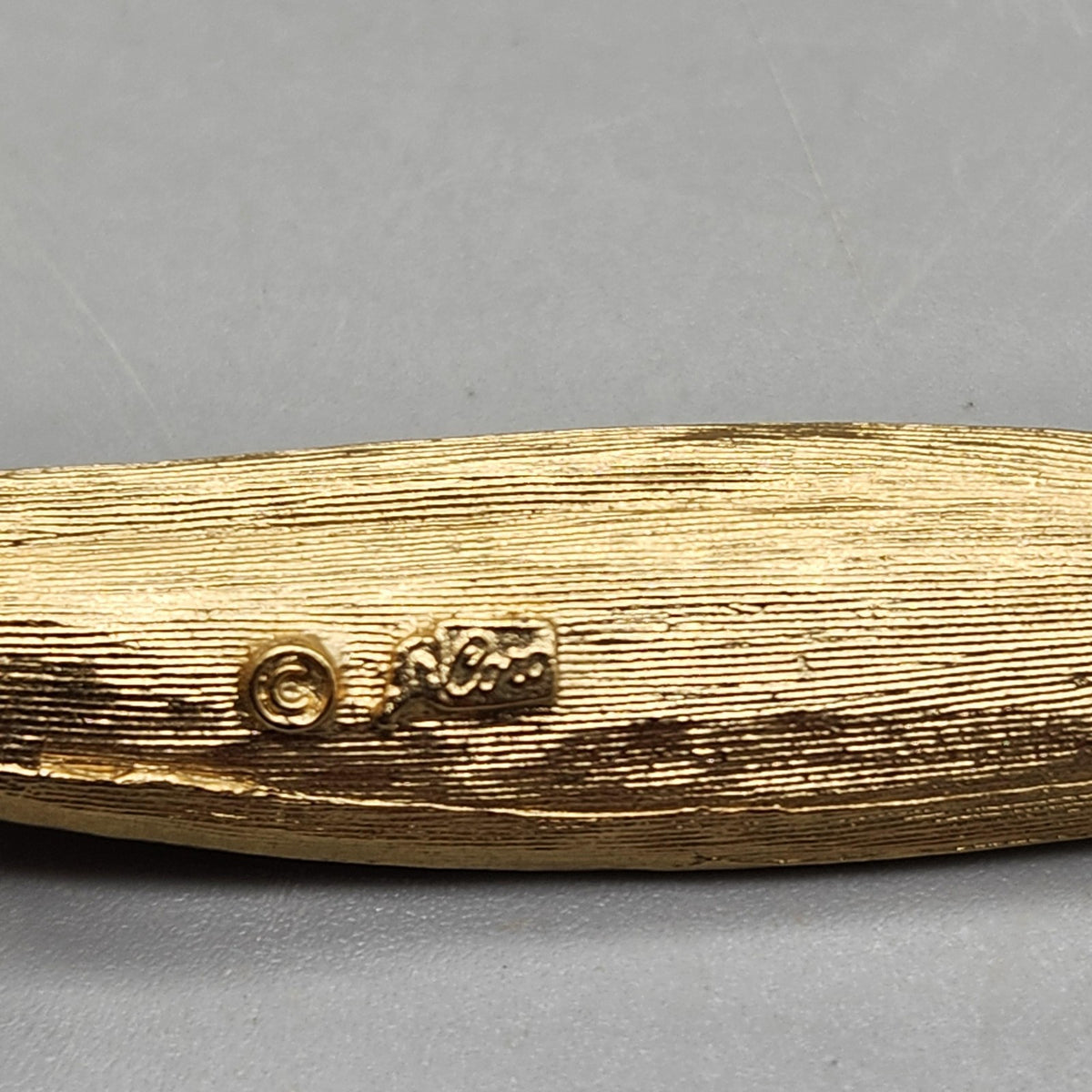 Vintage Coro Leaf Brooch Gold Tone Long Textured Nature Pin 4.5 Inch Jewelry