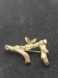 Vintage Sarah Coventry Branch Brooch Pin Gold Tone Twig Leaf Nature Jewelry