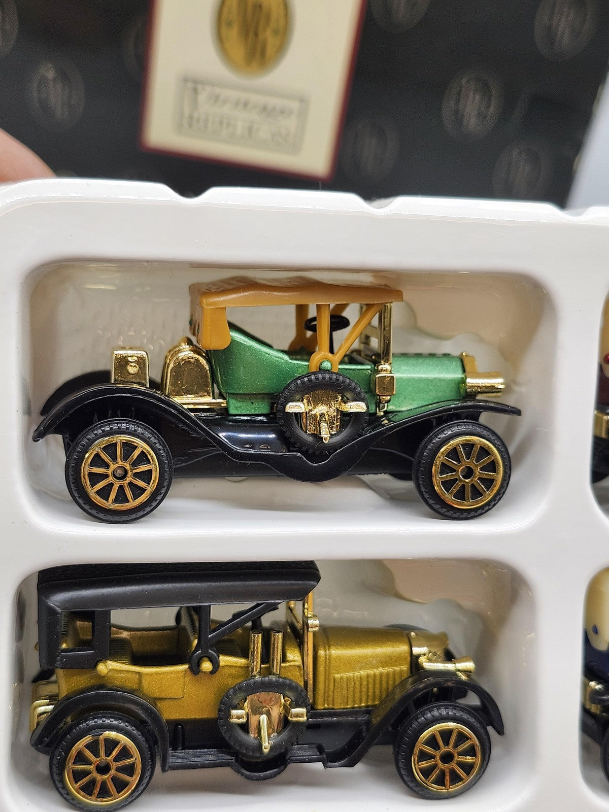 Vintage Replicas Classic Automotive Collection 4pc Diecast Car Set Multicolor