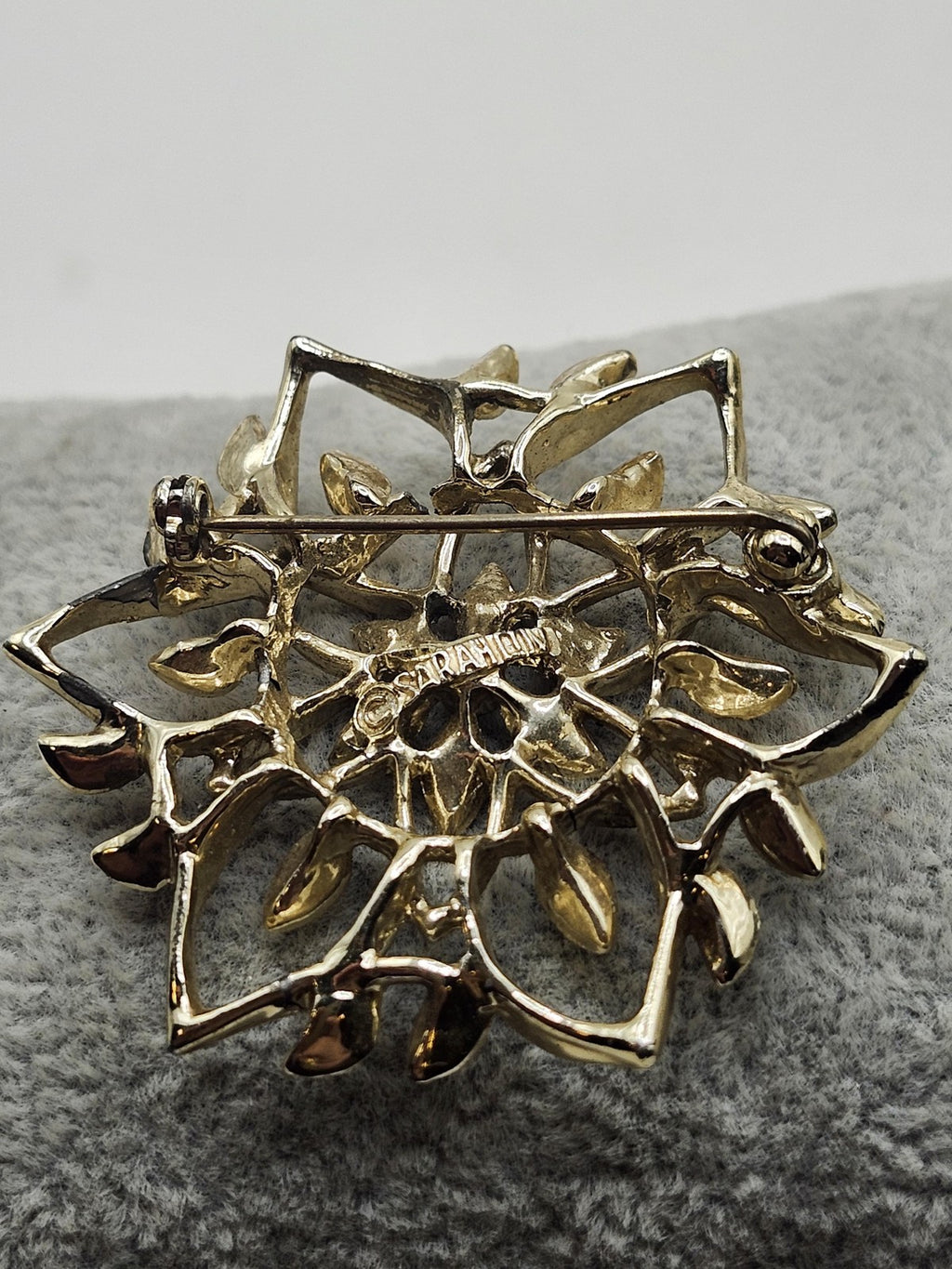 Vintage Sarah Coventry Flower Brooch Pin Gold Tone Layered Leaf Costume Jewelry