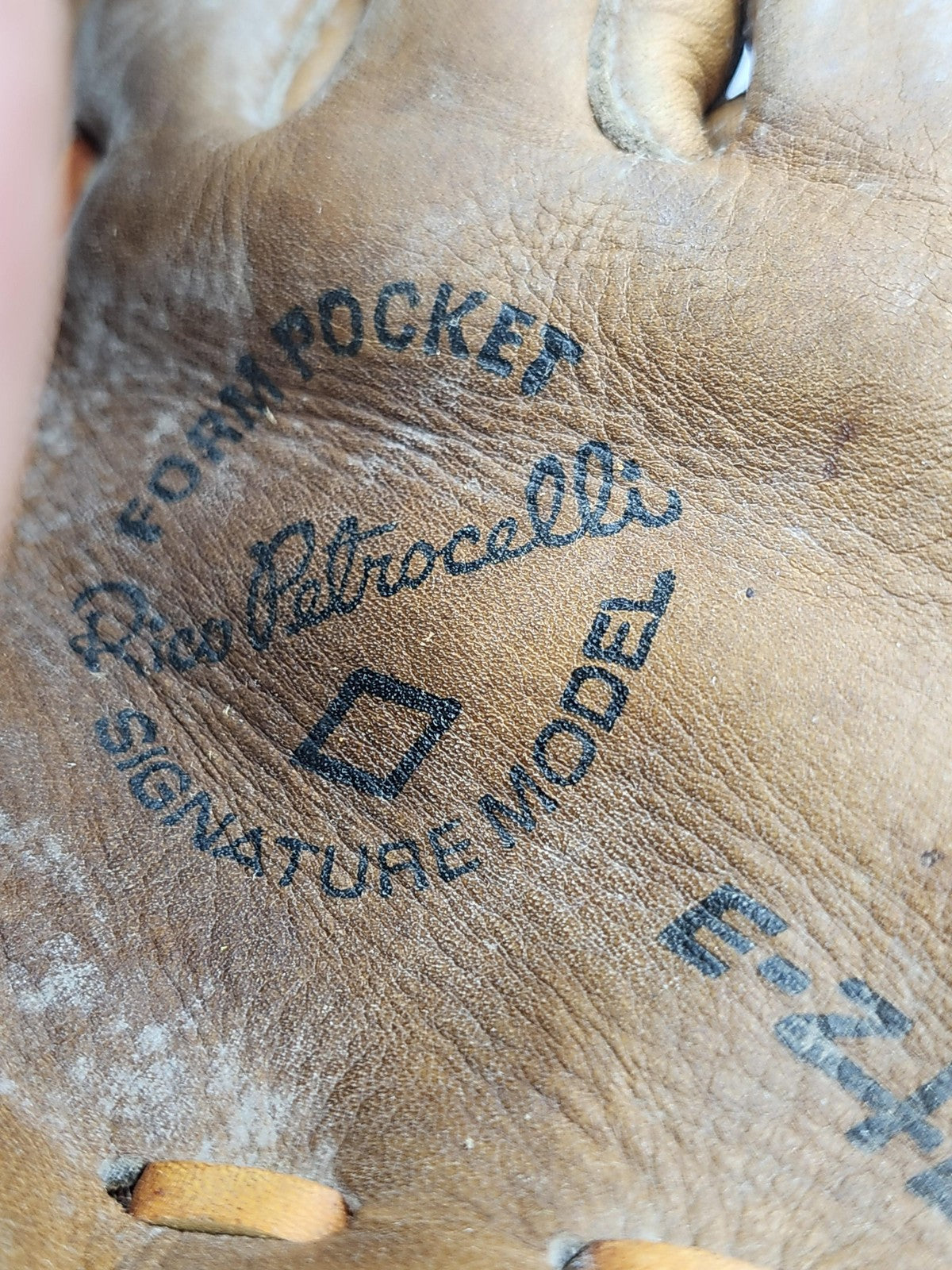 Vintage Spalding Rico Petrocelli 11 Infield Baseball Glove Brown Leather RHT