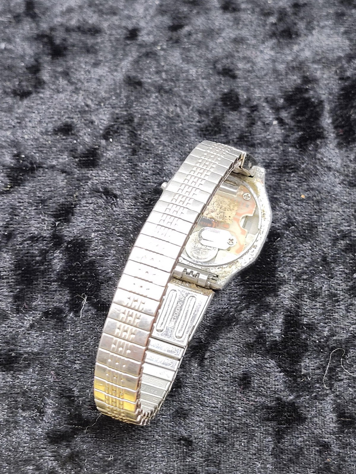 Vintage Samtron Watch Mens Silver Tone LCD Digital Quartz Bracelet Parts