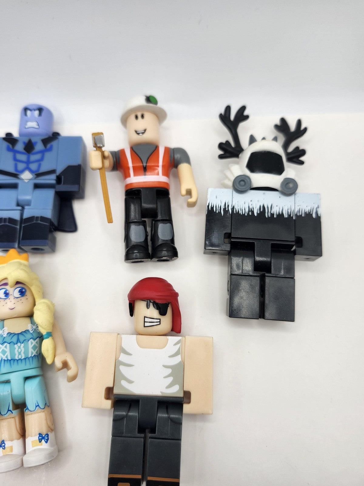 Roblox Action Figure Mini Figures Mixed Lot 9pc Plastic Toy Loose Multicolor