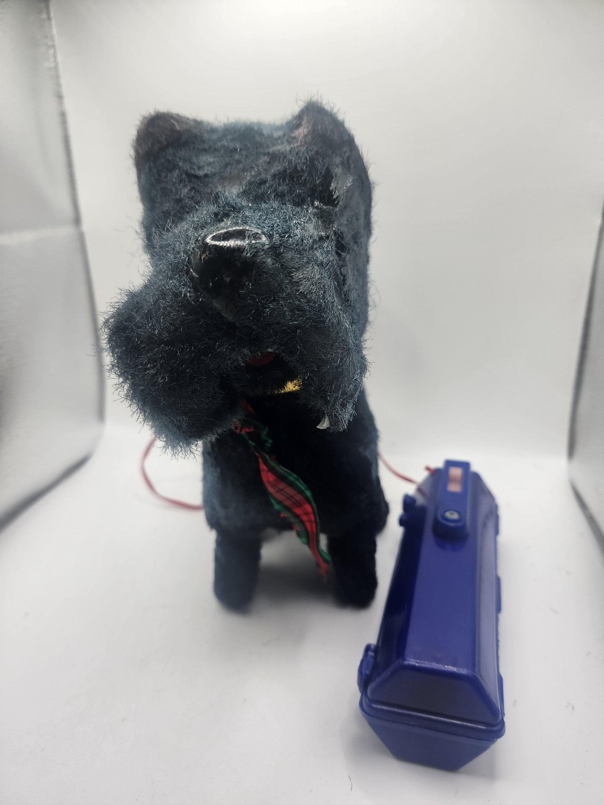 Vintage Black Scottie Dog Plush Stuffed Animal Small Battery Remote Toy Walking