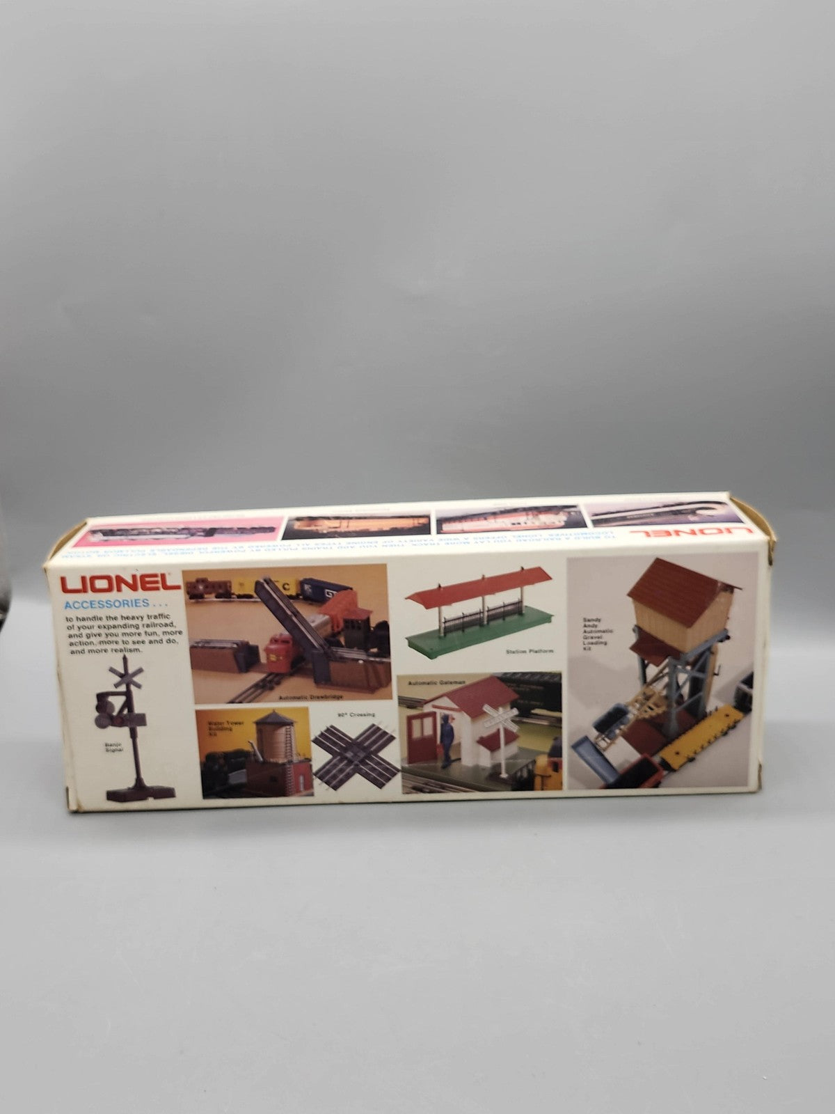 Vintage Lionel O O27 Gauge Lehigh Valley Insulated Box Car 6-9788 Beige 1977