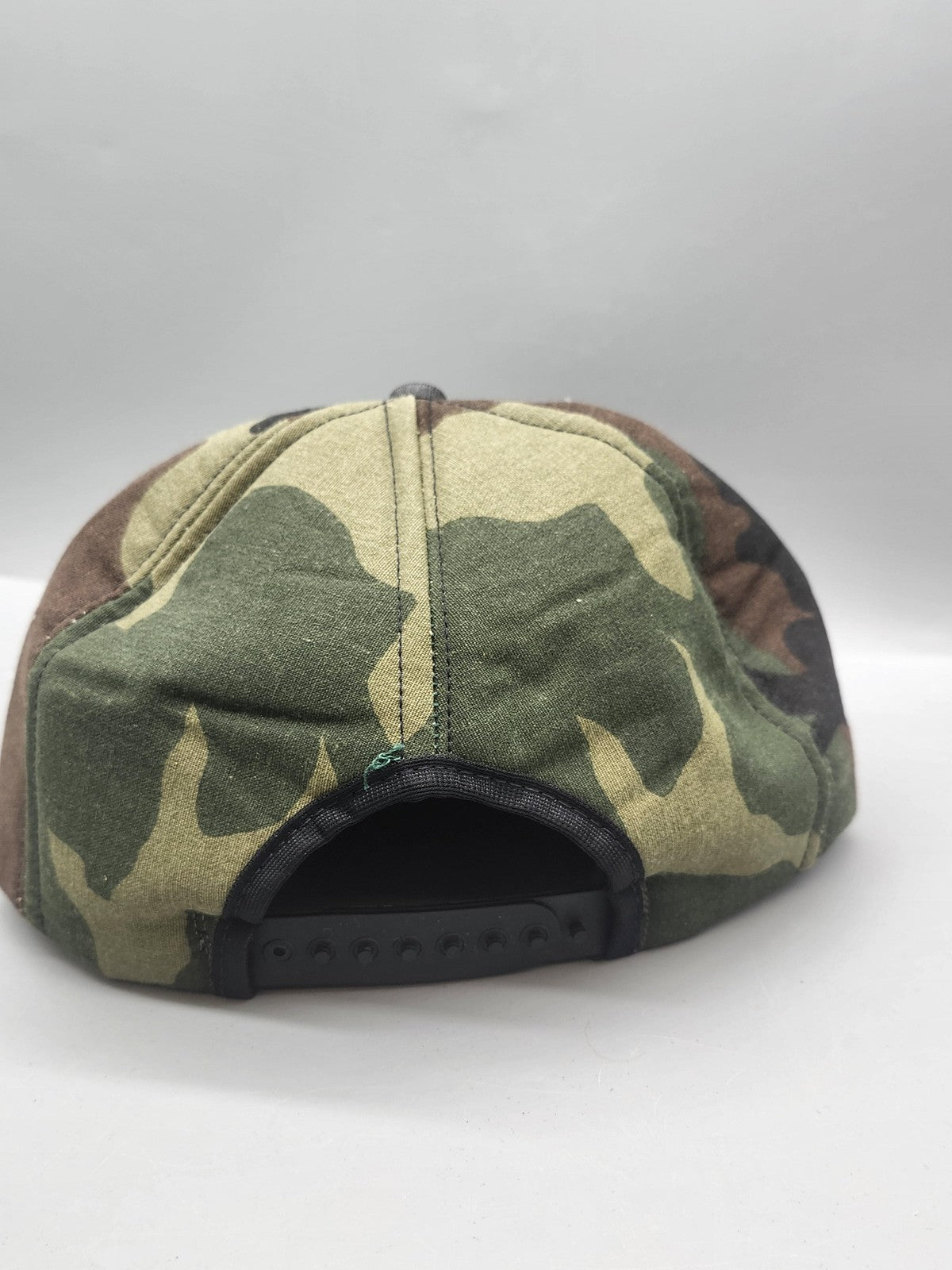 Vintage New Era Hat Cap Snap Back Mens One Size Woodland Camo Army USA 90s