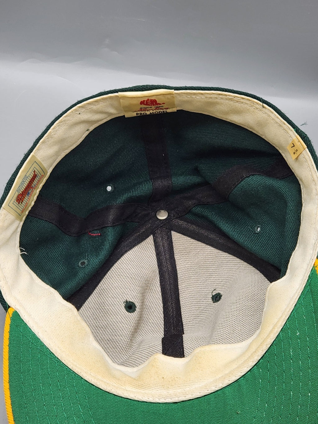 Vintage Oakland Athletics A's Diamond Collection Fitted Hat Size 7 5/8 Green...