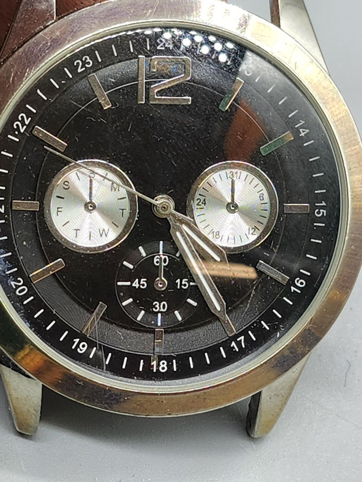 Geneva Eiger Watch Lot Mens Quartz Analog Gold Black White Dial 3pc Parts