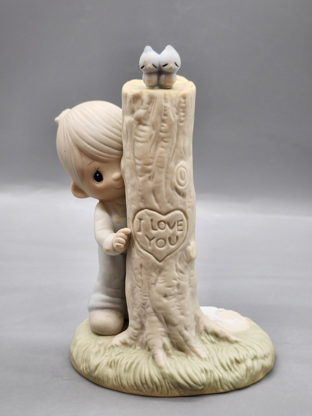 Vintage Precious Moments Thee I Love Boy Tree Figurine Beige Porcelain Valentine