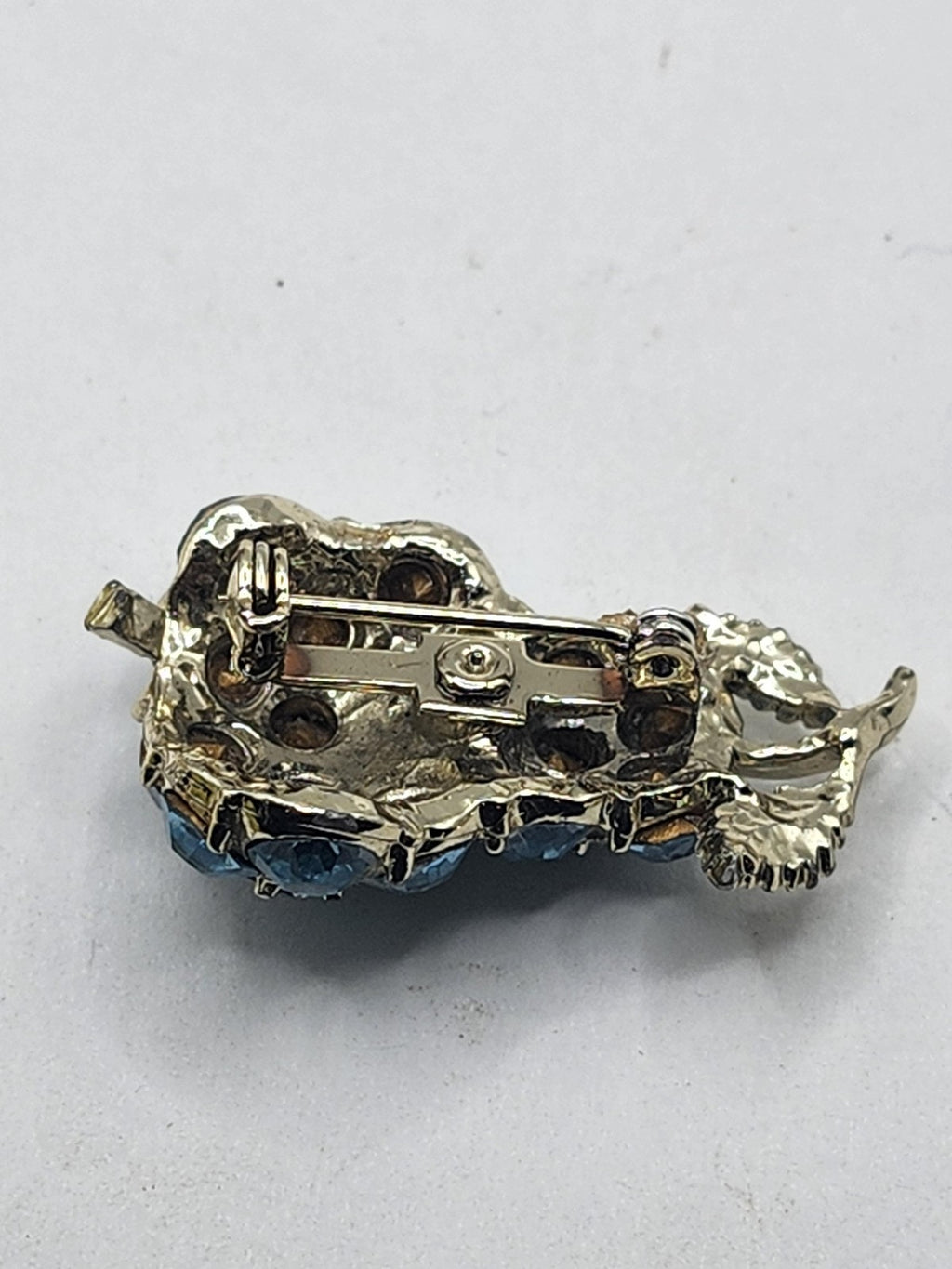 Blue Rhinestone Flower Brooch Pin Gold Tone Leaf Costume Jewelry 1.5 Inch Gift