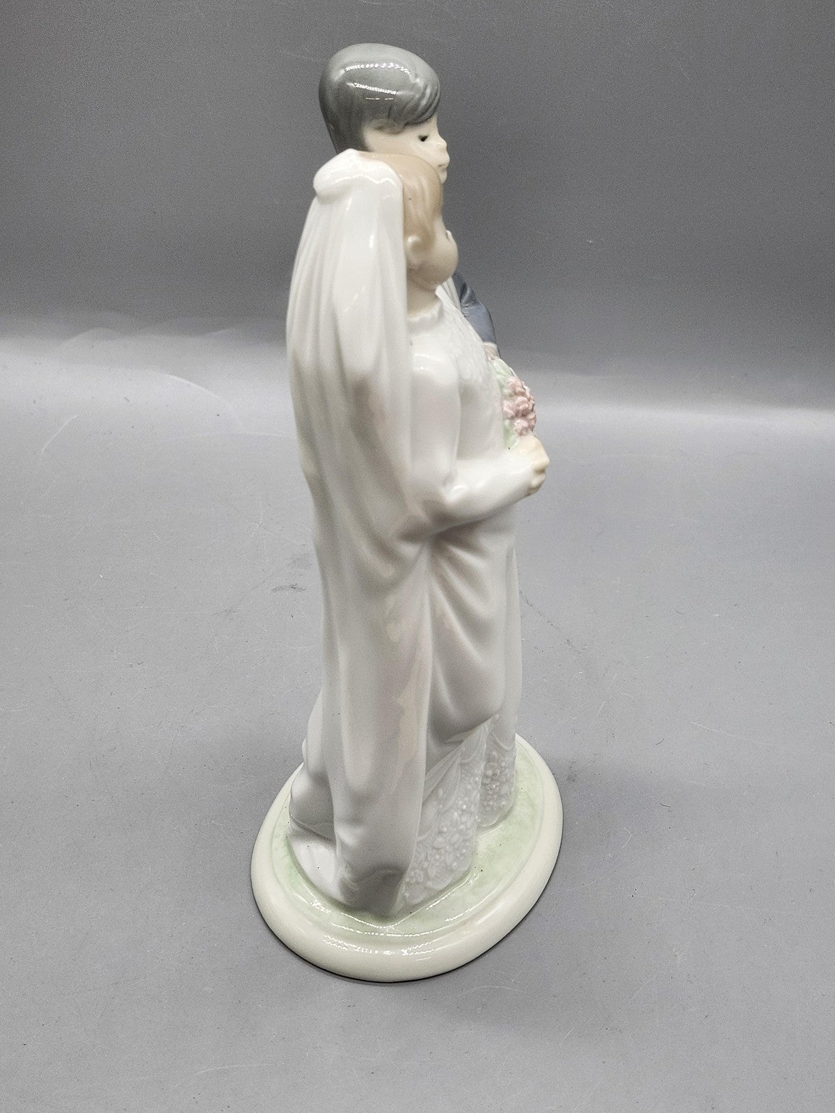 Vintage NAO By Lladro Wedding Bride Groom Figurine Medium White Porcelain Decor