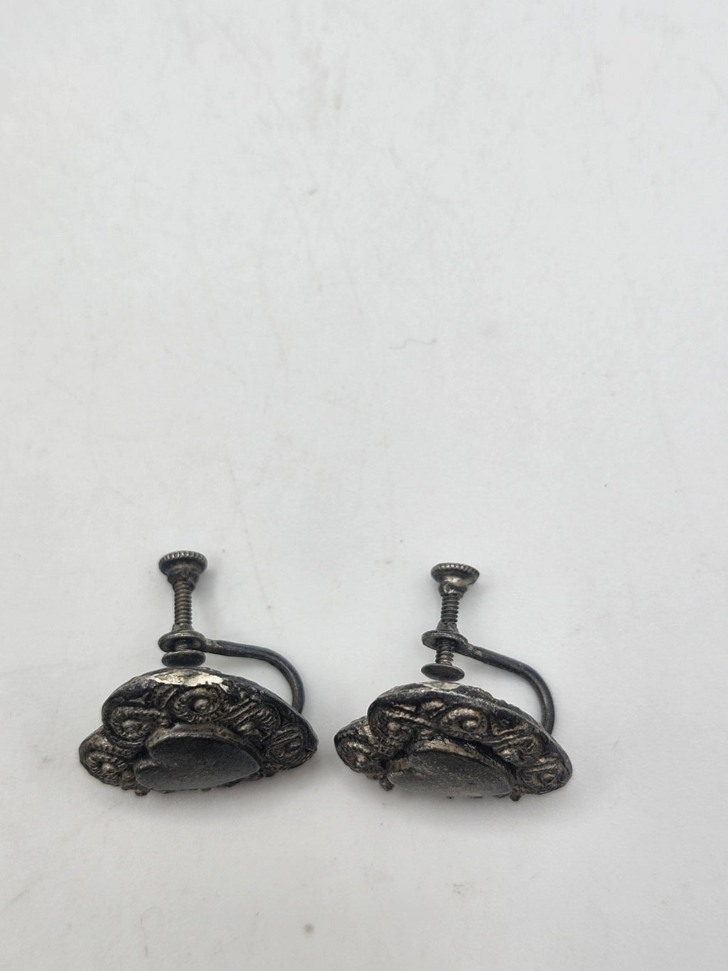 Vintage Heart Screw Back Earrings Silver Tone Scroll Costume Jewelry 1 Inch