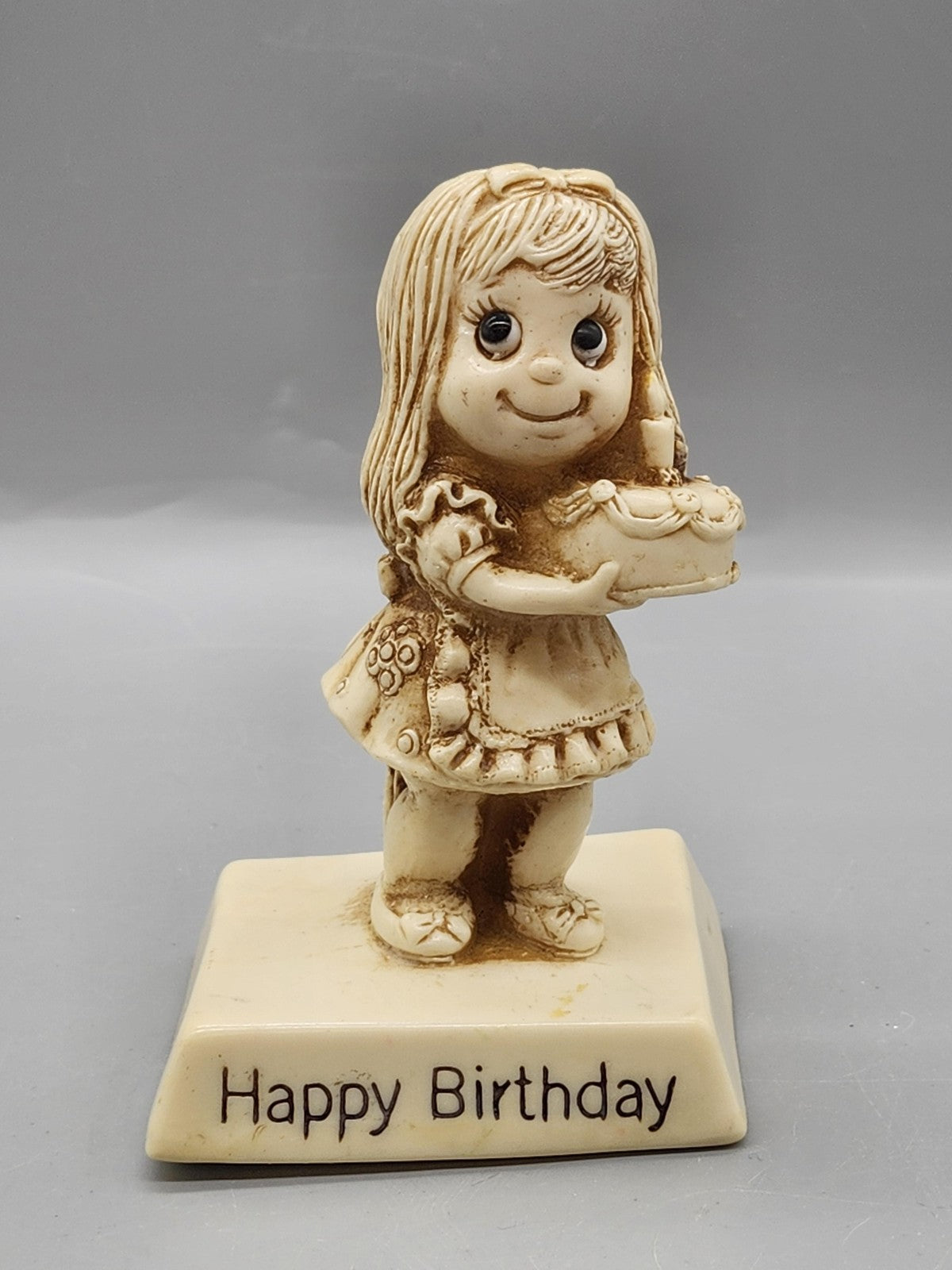 Vintage R&W Berries 1975 Happy Birthday Girl Figurine Small Beige Resin Decor