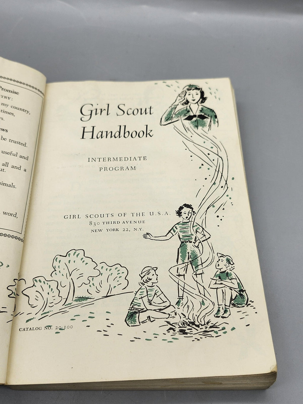 Vintage Girl Scout Handbook Girl Scouts USA Green PB Intermediate Program 1959
