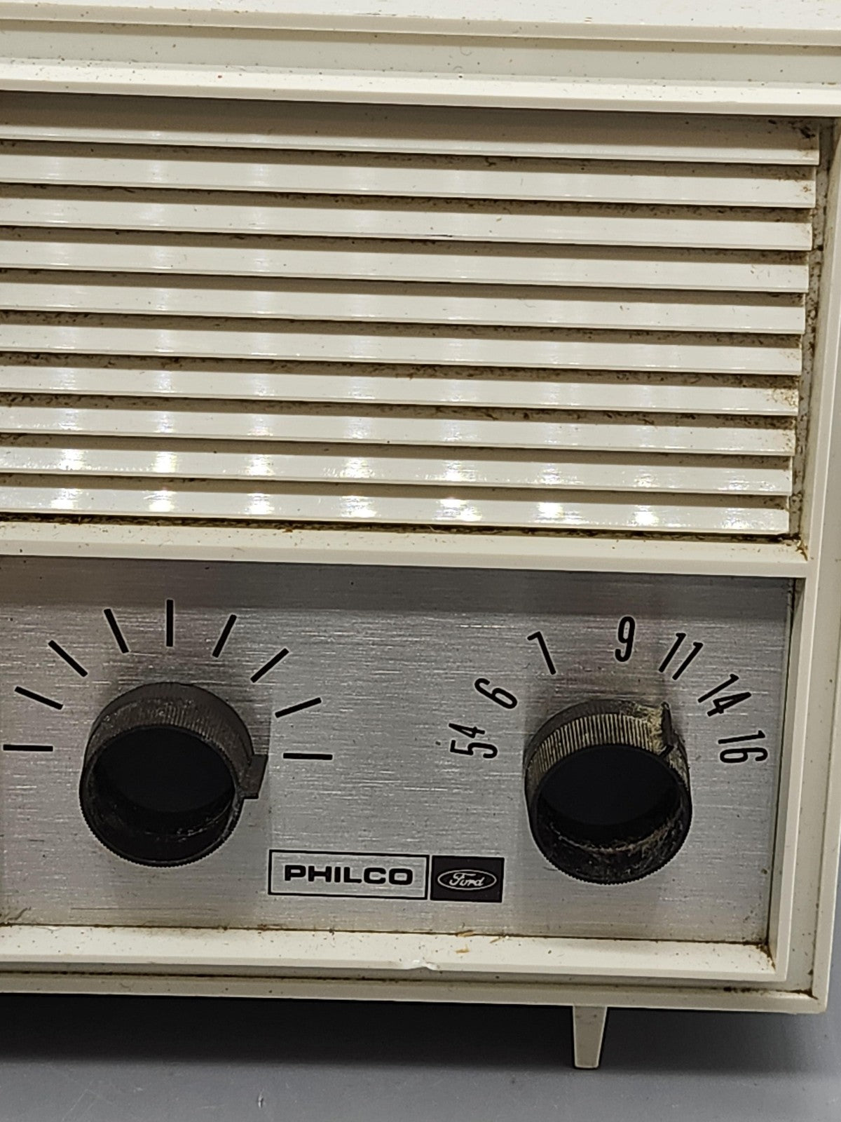 Vintage Philco Ford Tabletop AM Radio White Plastic Parts Repair Decor USA