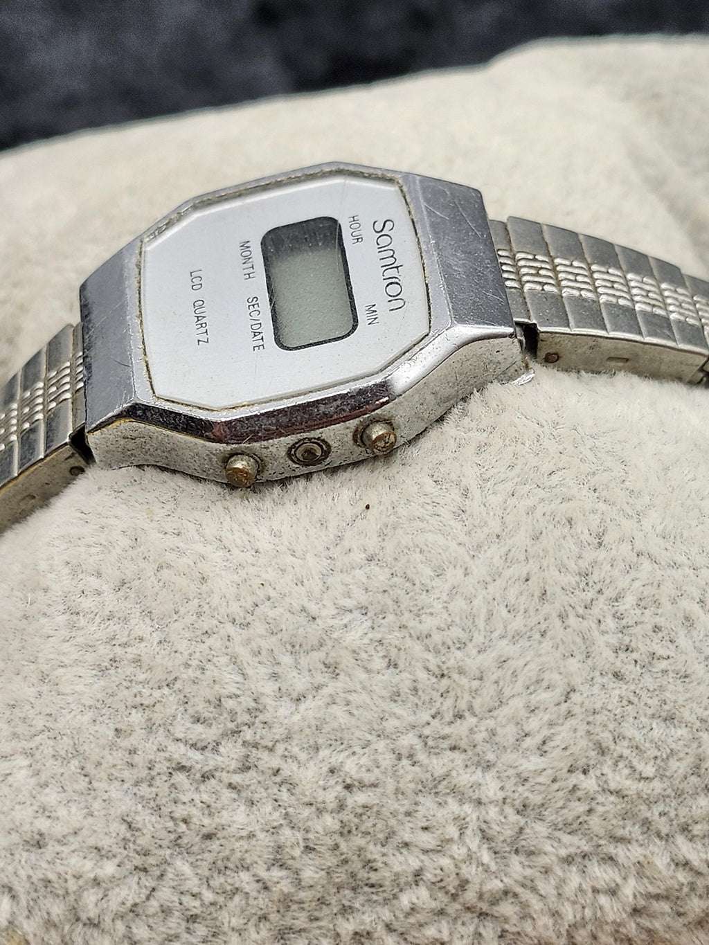 Vintage Samtron Watch Mens Silver Tone LCD Digital Quartz Bracelet Parts