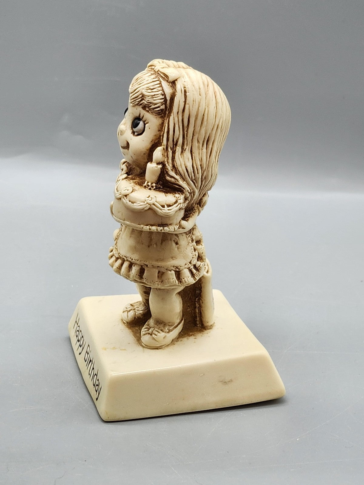 Vintage R&W Berries 1975 Happy Birthday Girl Figurine Small Beige Resin Decor