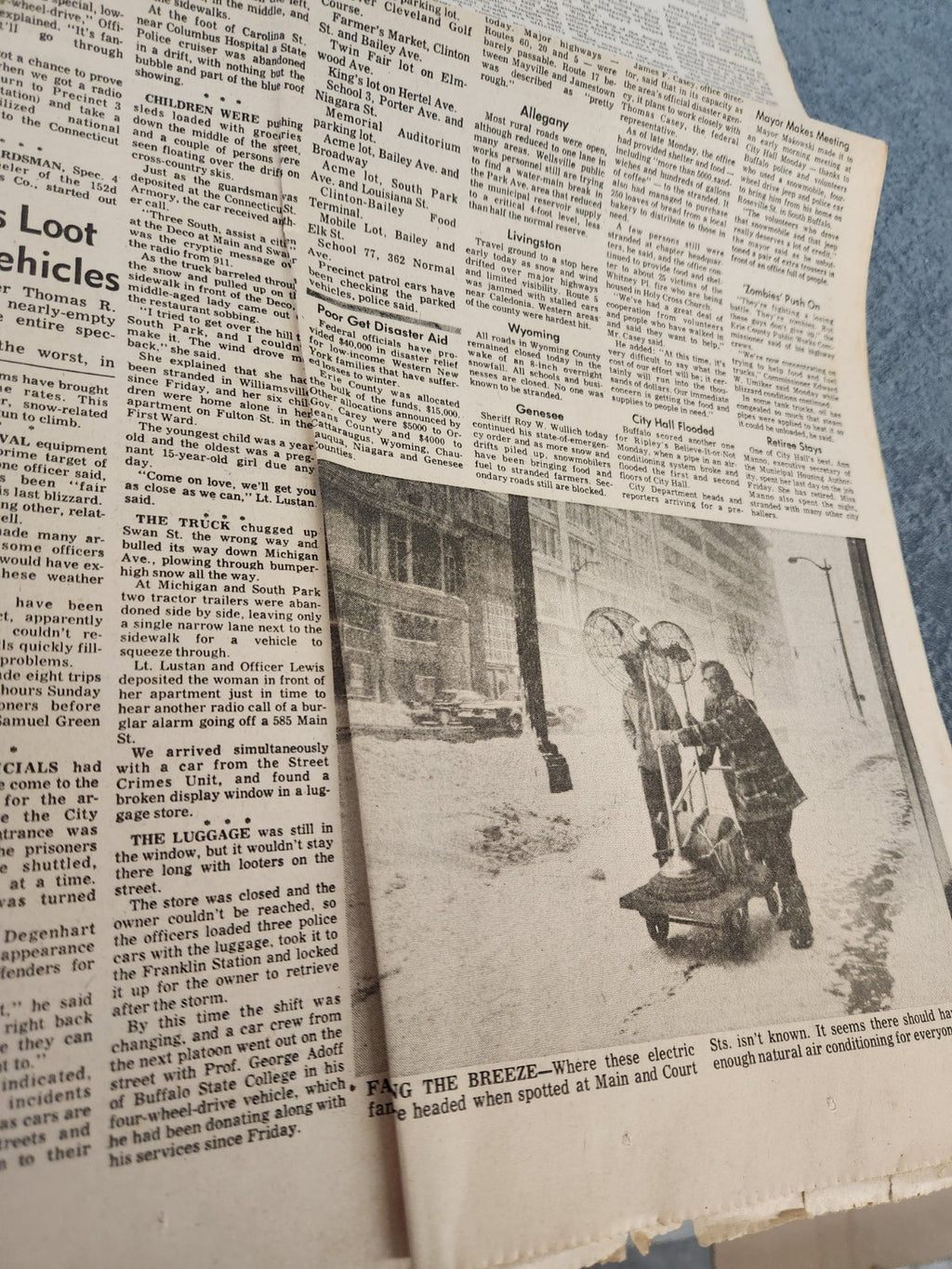 Vintage 1977 Buffalo Evening News Blizzard of '77 Special Magazine Newspaper...