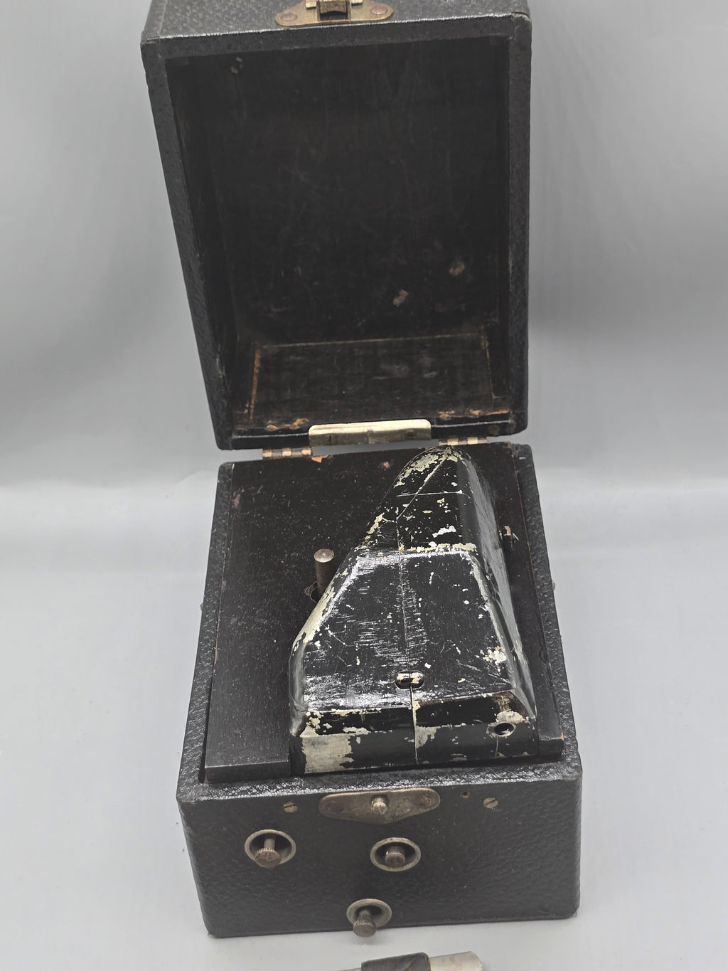 Antique Cased Mechanical Scientific Instrument w/ Accessories & Hand Crank – Early 1900s – Unidentified