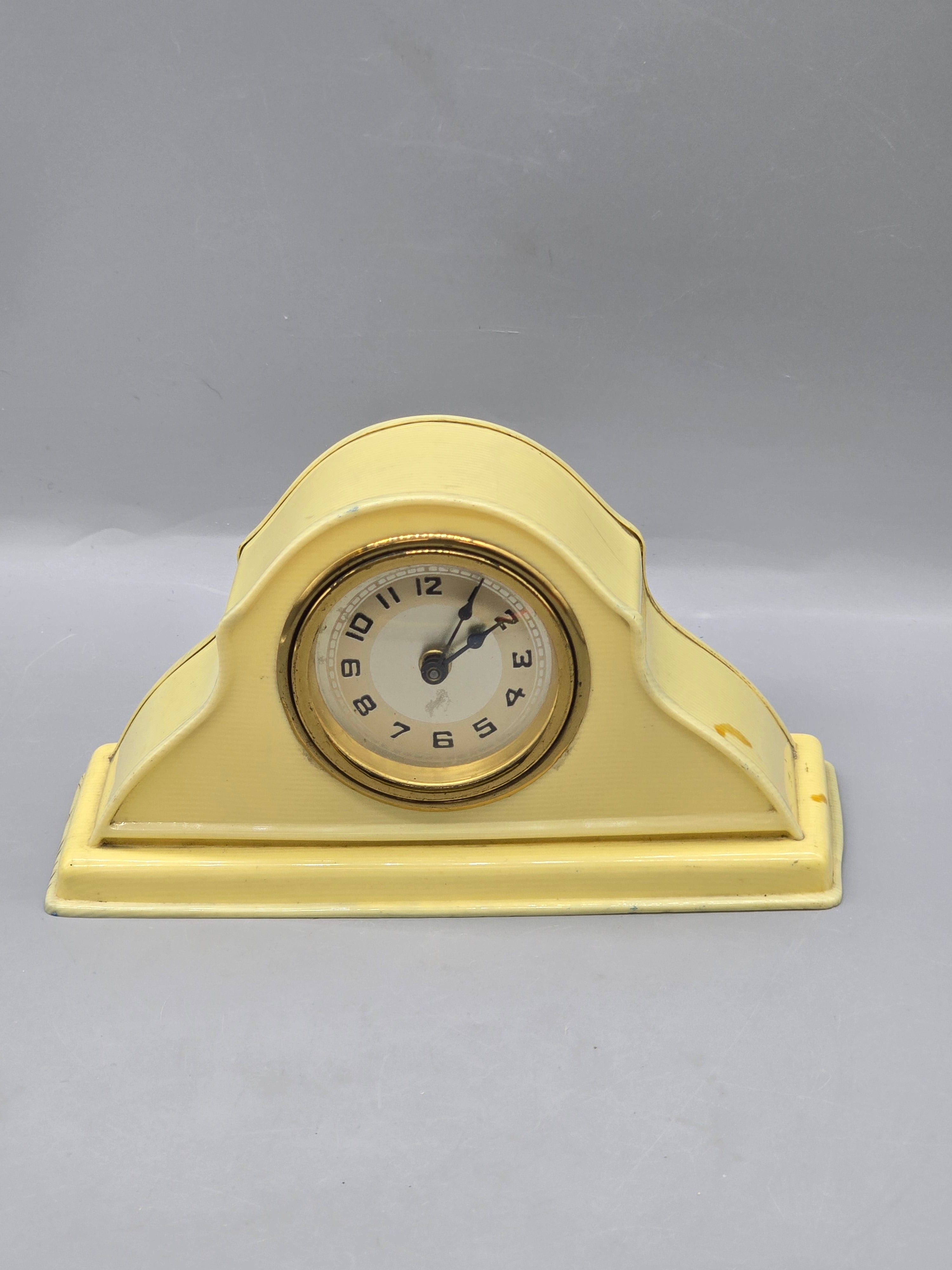 Vintage Art Deco Catalin Style Mantel Clock Cream Butterscotch Desk Shelf Clock Untested
